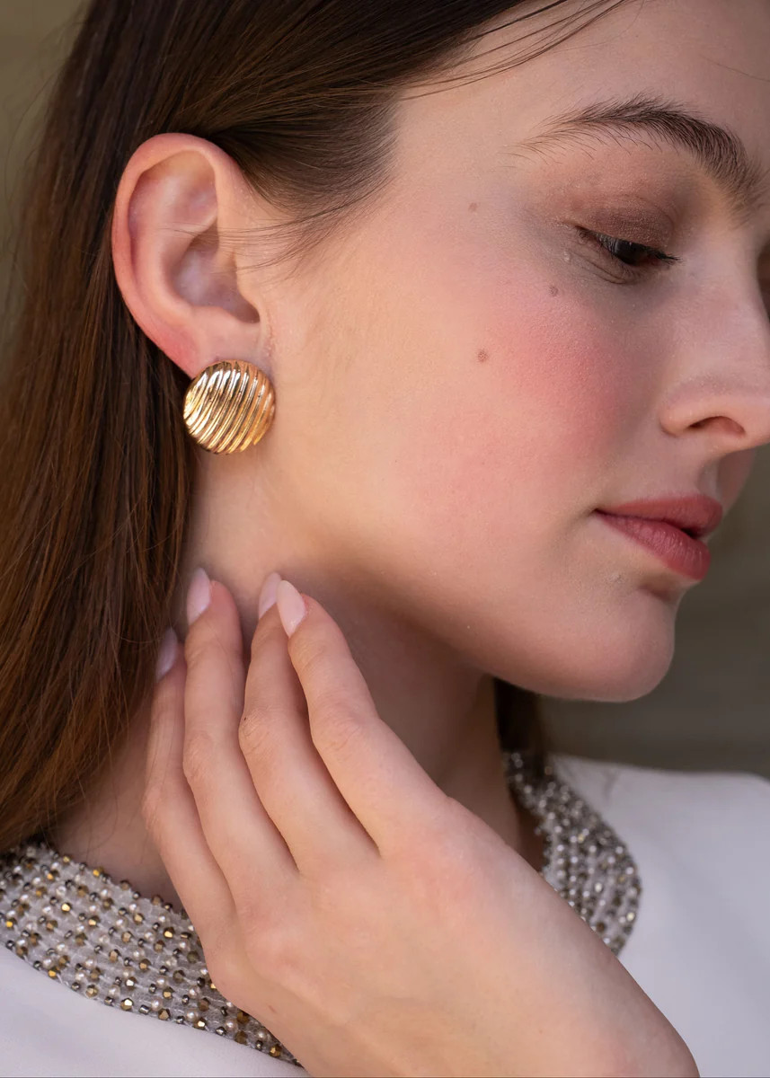 Rachel Ribbed Round Gold Metal Stud Earrings | Benaar La