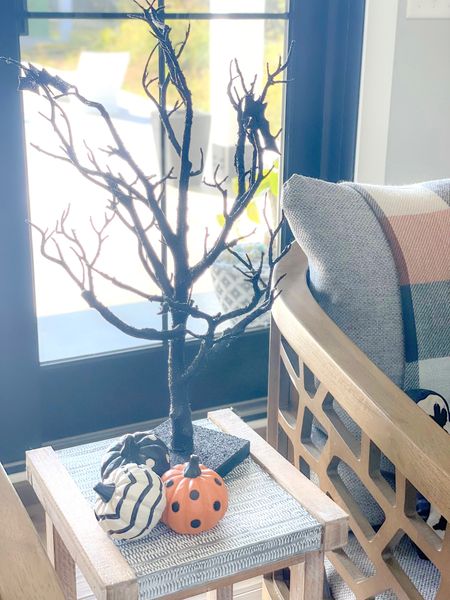 🎃Glitter tree….yes please!! I have a million of them and I love to use them everywhere! They just add that perfect little sparkle!

#halloween #halloweendecor #halloweentrees #modernfarmhousehalloween

#LTKhome #LTKSeasonal #LTKHalloween
