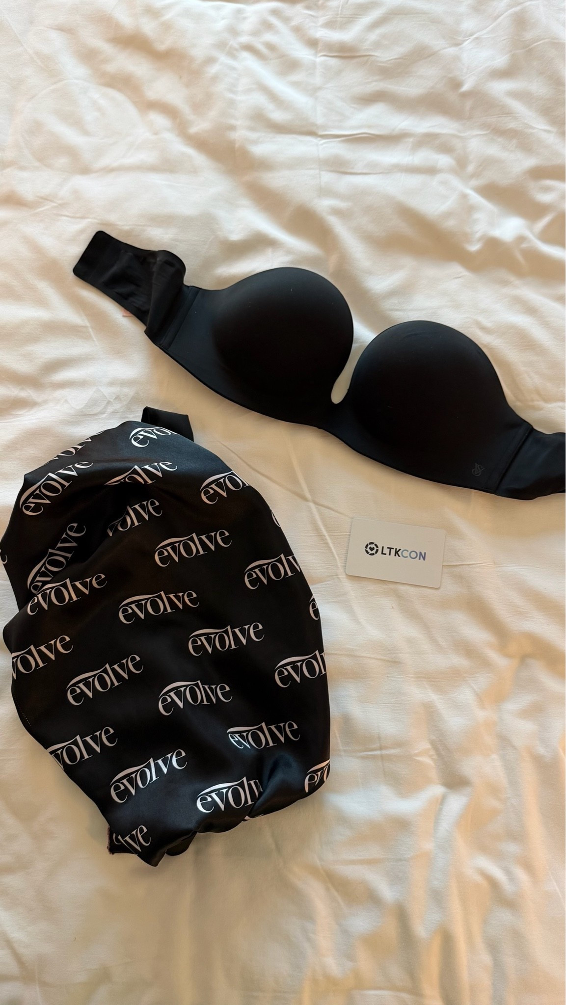 Everyday essentials! Strapless bra has been much needed for all my outfits! Haven’t been having to adjust all day either!

#LTKCon #LTKgrwm