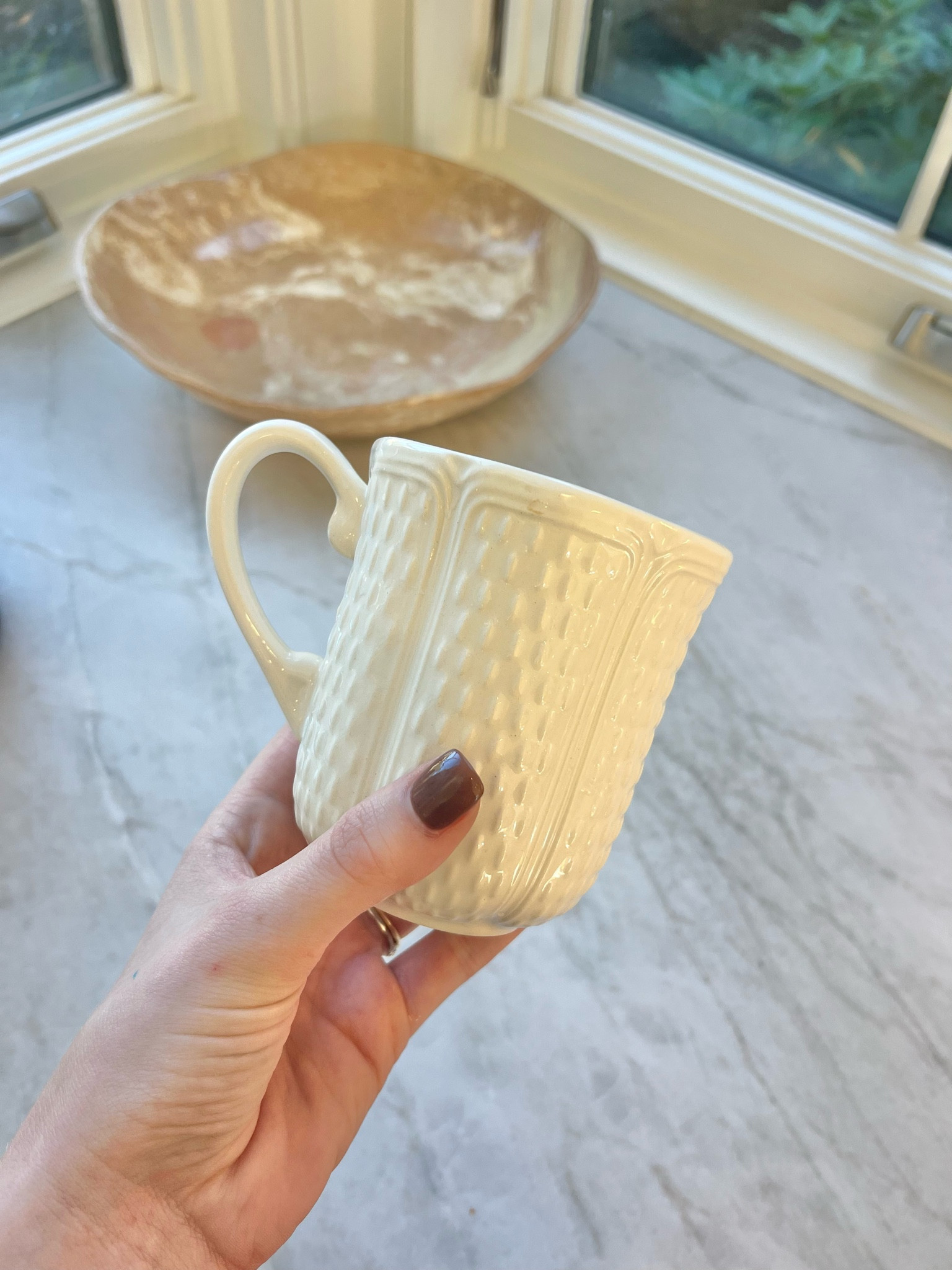 The prettiest everyday China line— this mug is beautiful and such a good size 


China 
everyday china 
Wedding gift 

#LTKFindsUnder100 #LTKStyleTip #LTKHome