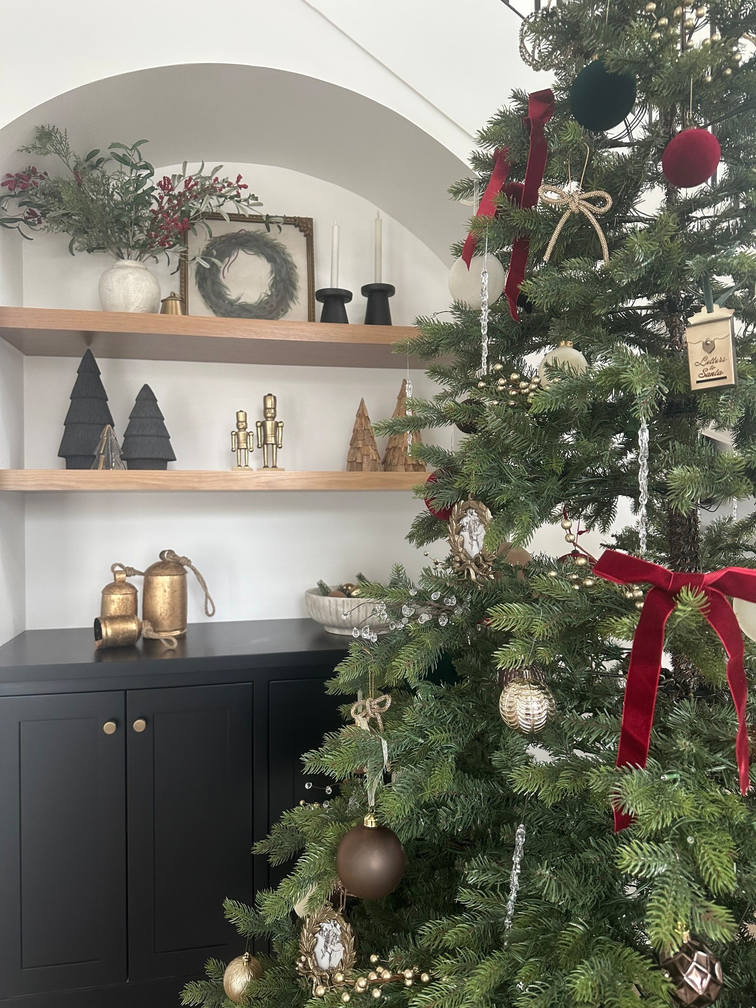 Christmas ornaments, burgundy Christmas,ribbon,bows,velvet ornaments,icicles 

#LTKHome #LTKSeasonal