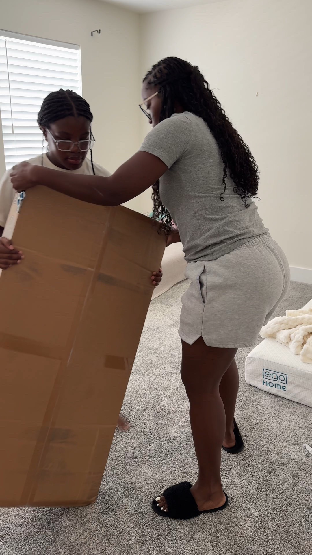 White and gold bed for girls room✨🤍

#LTKHome #LTKFamily #LTKKids