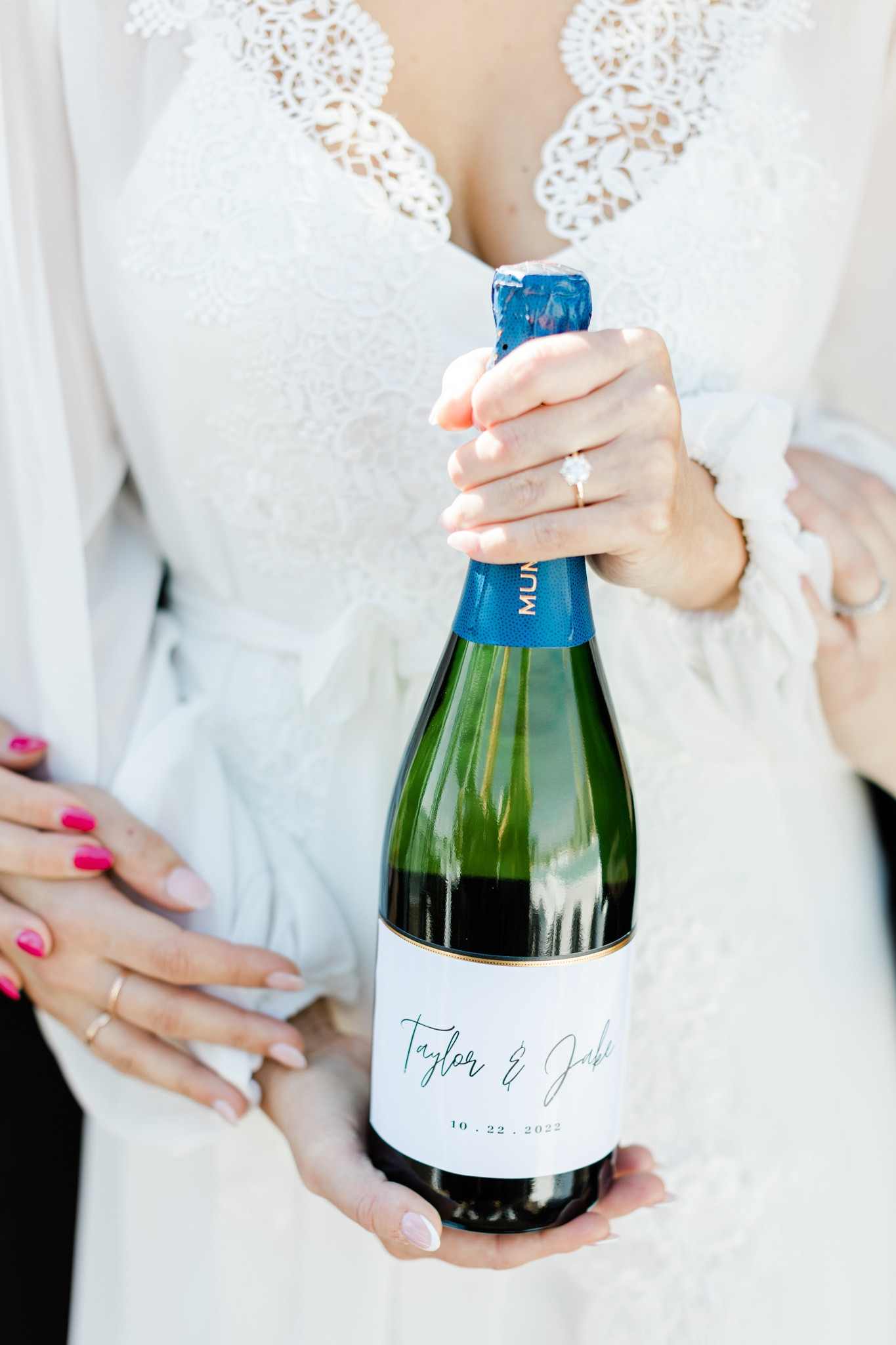 Fun wedding day personalizations!


#weddingmorning #personalizedwedding #bridetobe #bridal #personalizedchampagne 

#LTKwedding