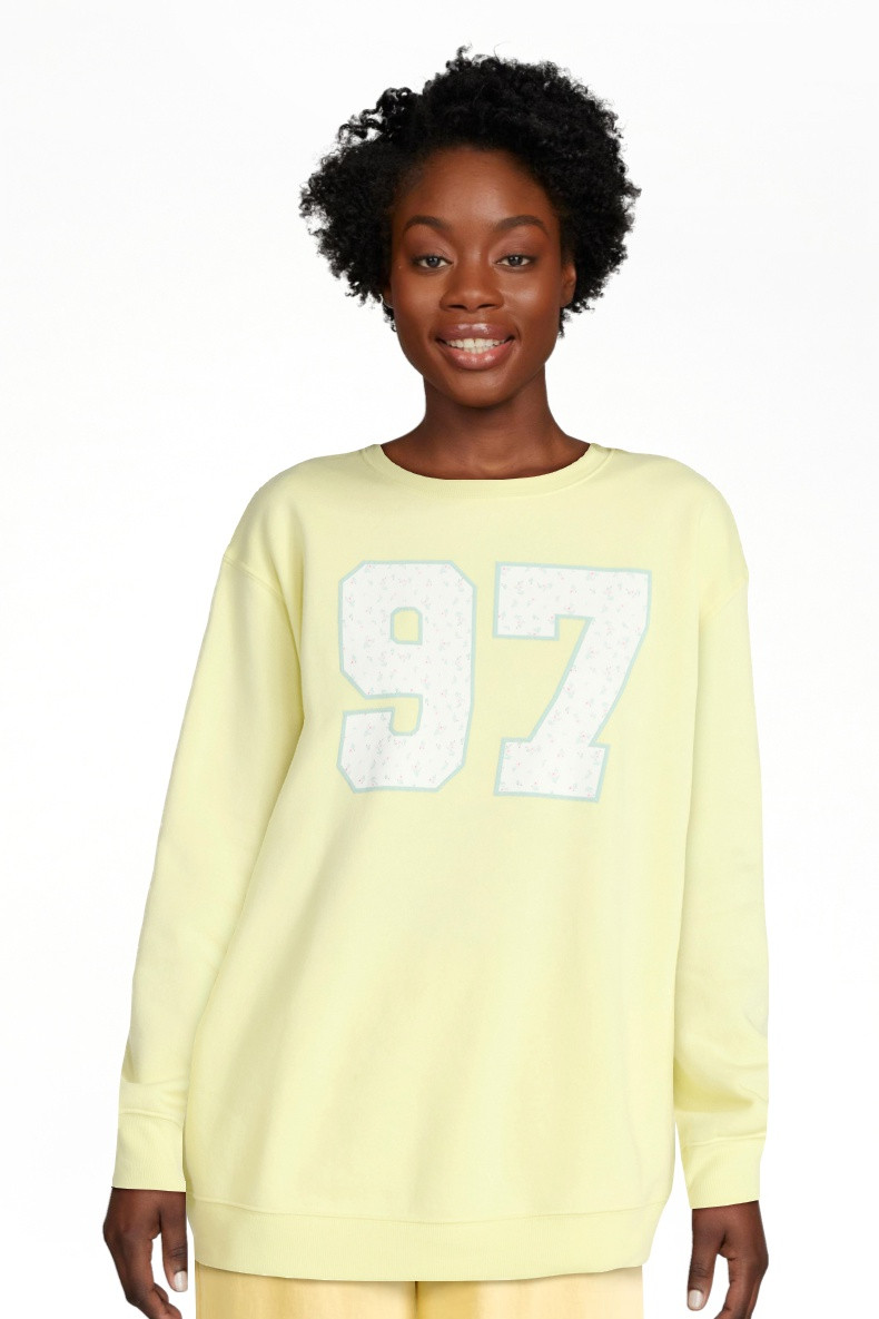 No Boundaries Oversized Graphic Sweatshirt, Midweight, Women's XXS-XXL | Walmart (US)