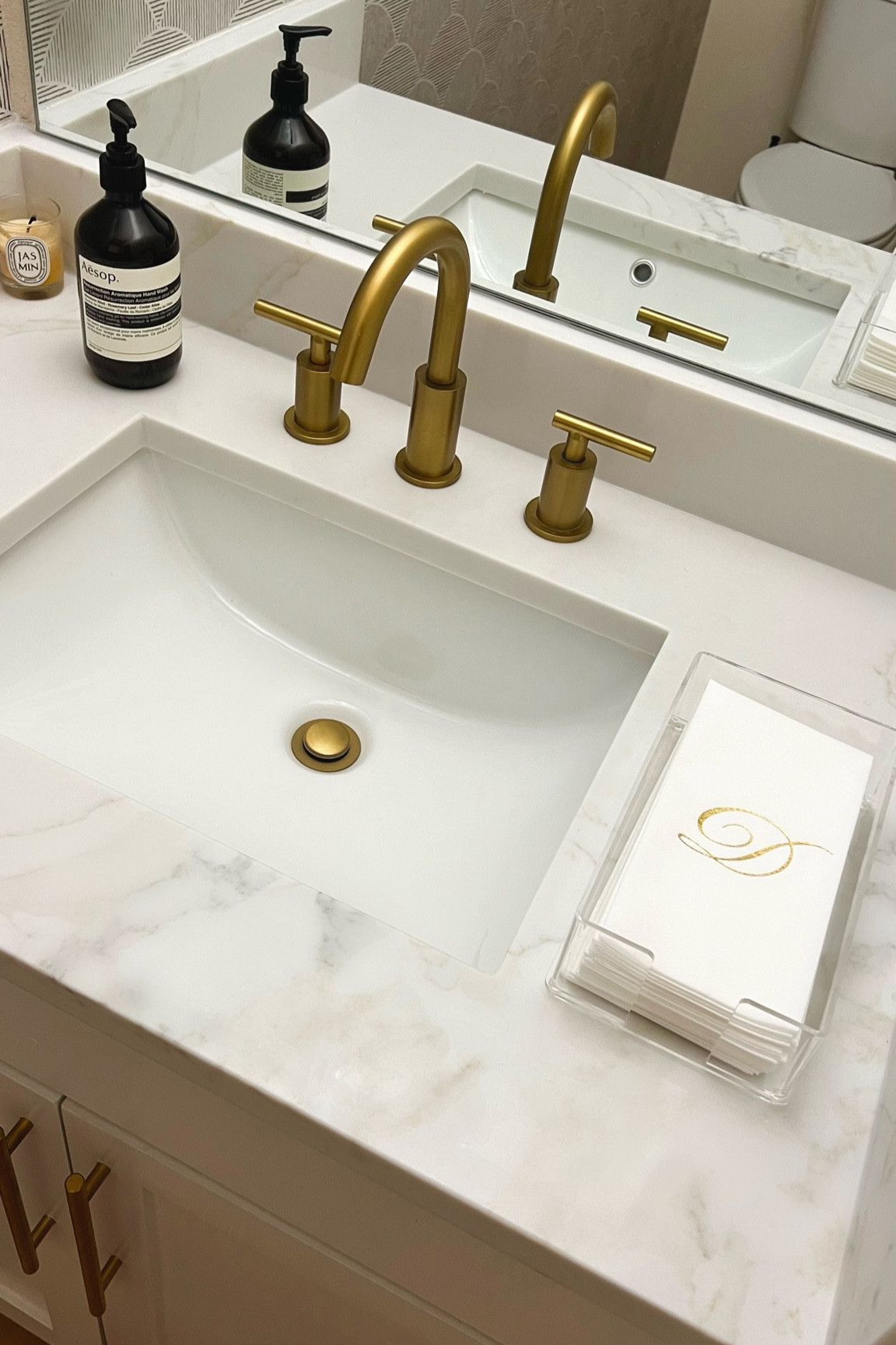 All our powder bath items linked! Love the acrylic napkin holder and customized monogram napkins! Amazon also has an auto delivery option to keep you always stocked up 🤍 

#LTKFindsUnder50 #LTKSaleAlert #LTKHome