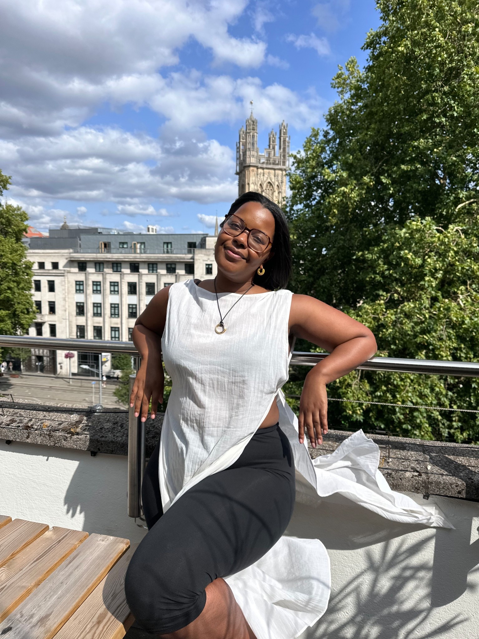 City lunch ootd 


Sheer tunic, capri pants, casual outfit, summer outfit, midsize 

#LTKeurope #LTKsummer #LTKuk