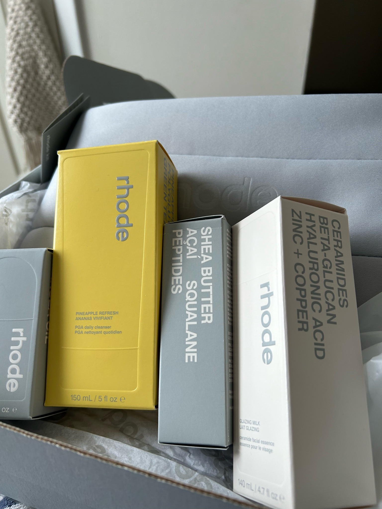 rhodeee obsesseddd 

#LTKBeauty #LTKGiftGuide