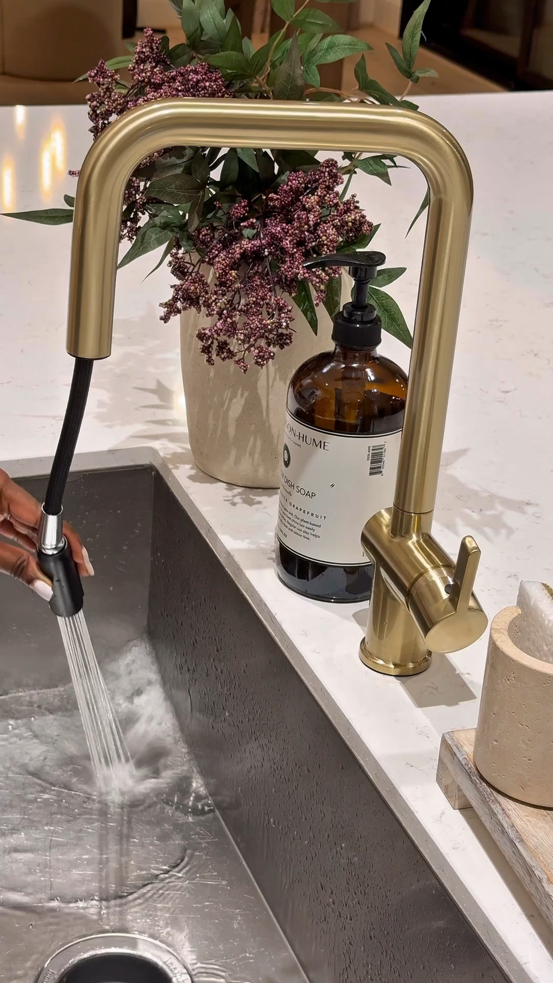 This kitchen faucet truly impressed me! ✨ The chrome finish gives such a clean, modern touch, and the pull-down sprayer works flawlessly — a perfect blend of style and quality for any kitchen. 💧 Everything’s linked for easy shopping! #KitchenEssentials #AmazonFinds #LTKHome #HomeUpgrade #ModernKitchen

#LTKHome #LTKStyleTip #LTKSaleAlert