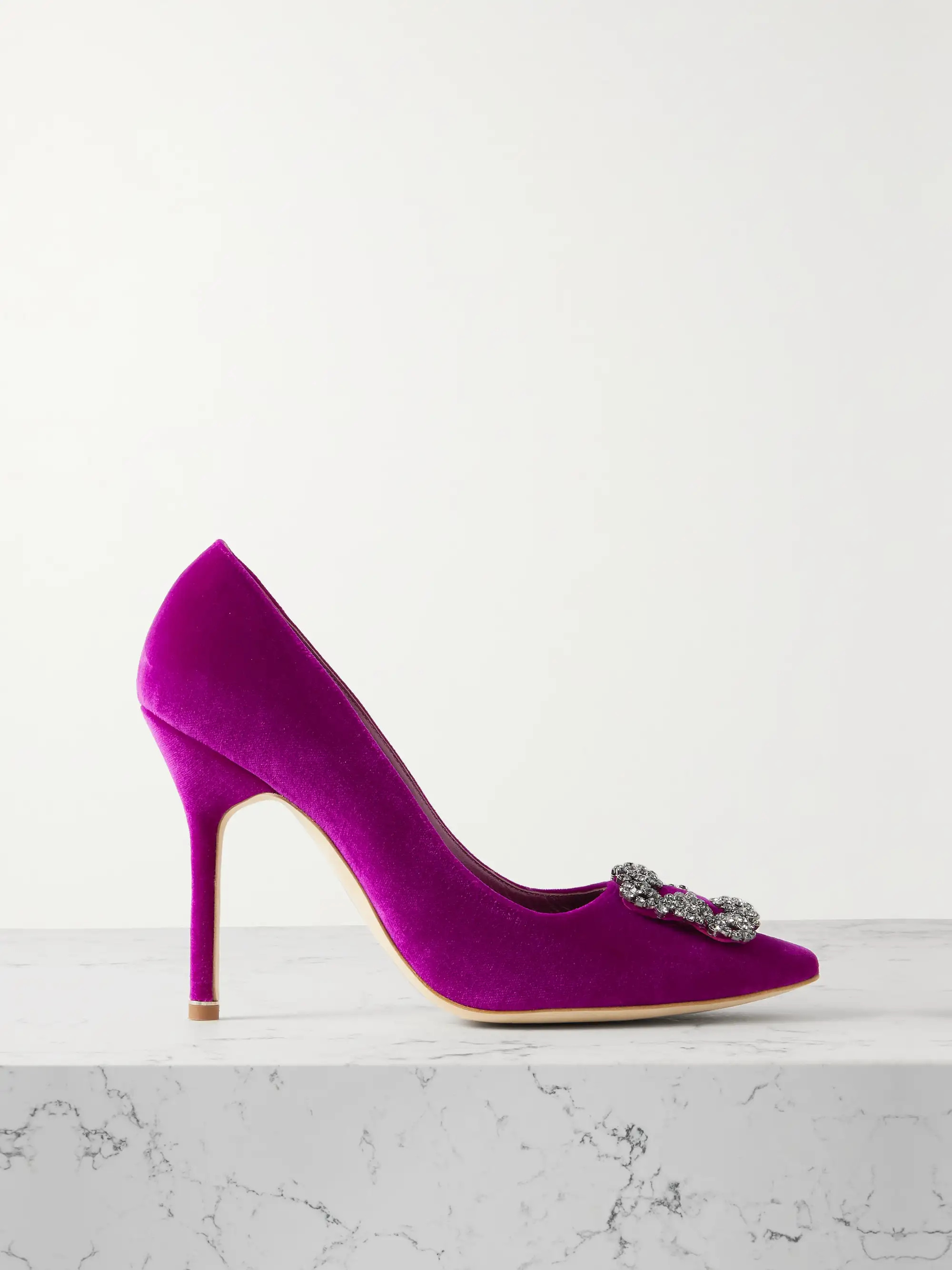 MANOLO BLAHNIKHangisi 105 embellished velvet pumps | NET-A-PORTER (UK & EU)