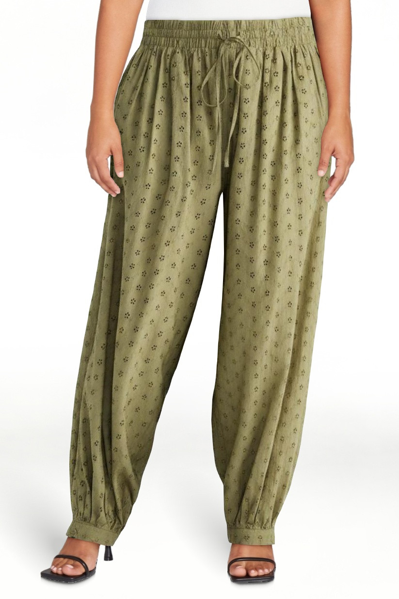 Scoop Women’s and Women's Plus Eyelet Harem Cotton Pants, Sizes XS-4X | Walmart (US)