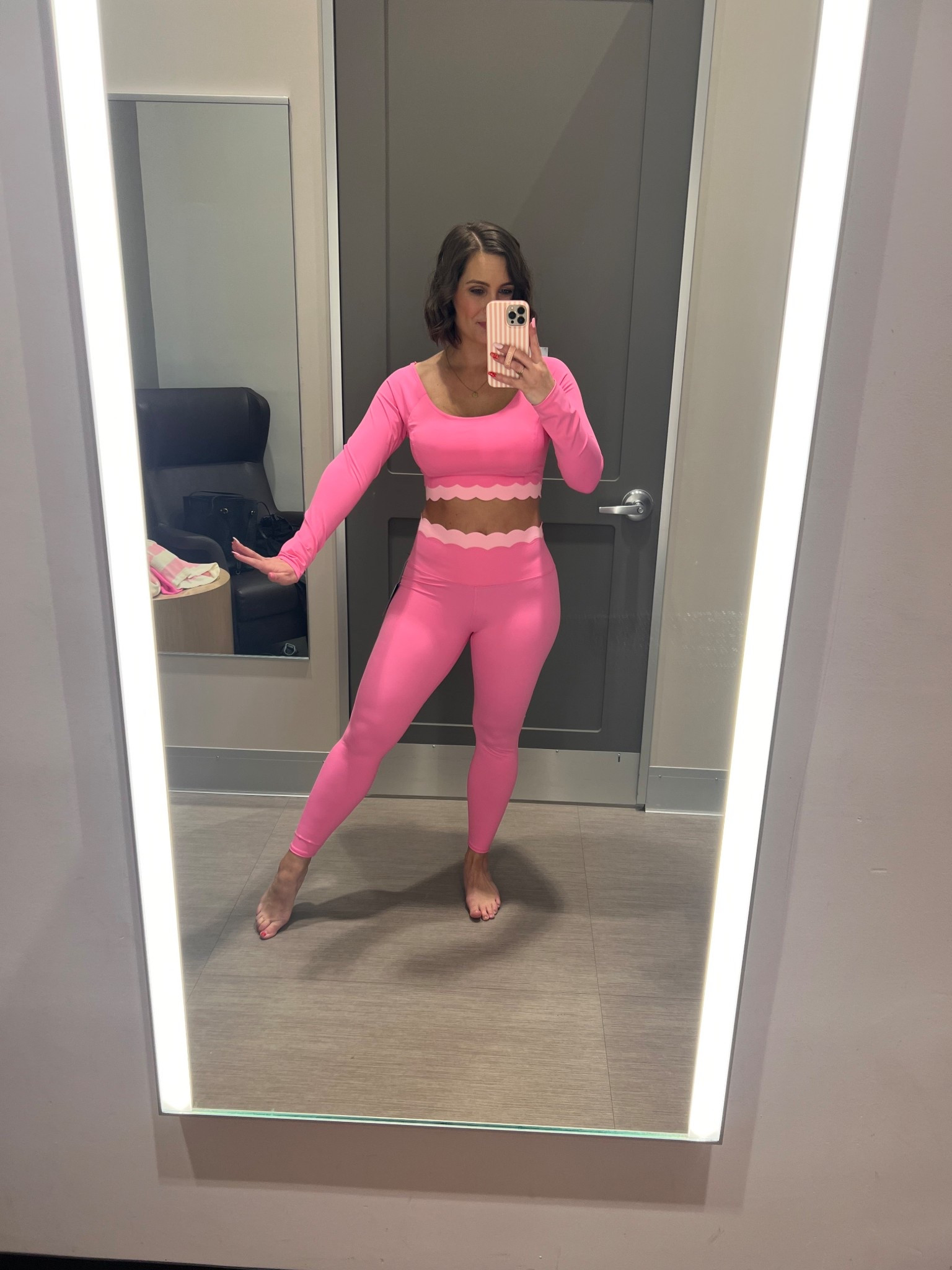 Love the scallop edges 😍😍. I’m wearing a medium in both. I will say the pants are a little thin but I love the color. 

Athletic set, athletic wear, workout set, pink workout set, workout motivation, workout clothes, Alicia Bice, does it come in pink blog 

#LTKActive #LTKfitnessgoals #LTKFindsUnder50