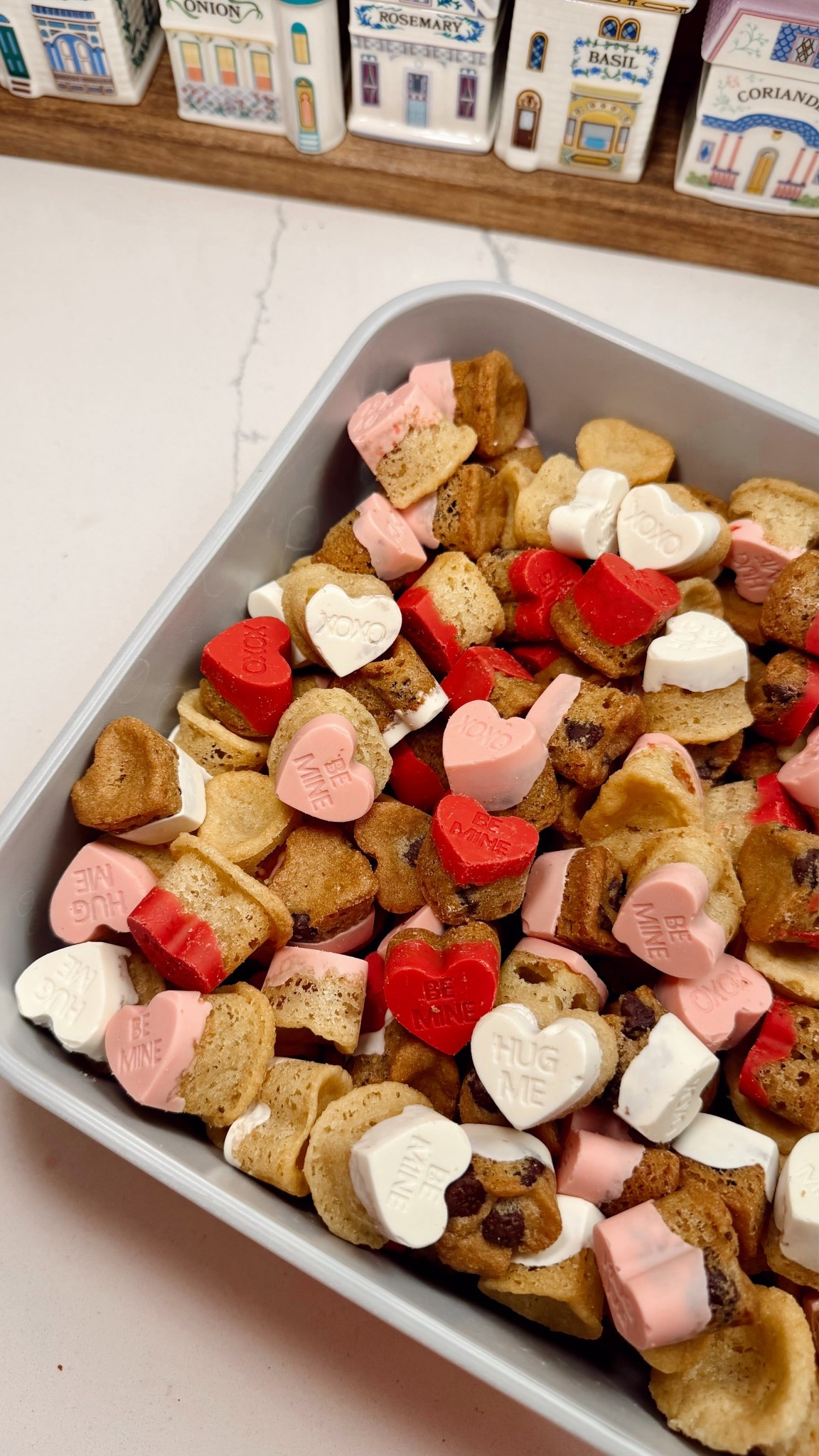 used this mold from Michael’s to make the CUTESTTTTT conversation heart cookies for valentines this week💌🍪💝

#LTKValentine #LTKselfcare #LTKfoodie