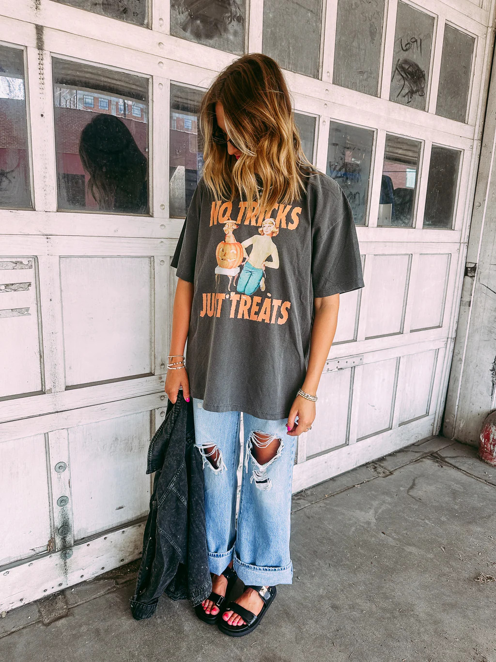 no tricks just treats graphic tee | Etta & East