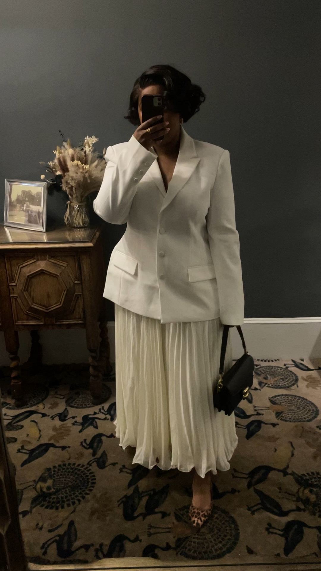 Modest Feminine outfit for curvy women 

#LTKMidsize #LTKStyleTip #LTKPlusSize