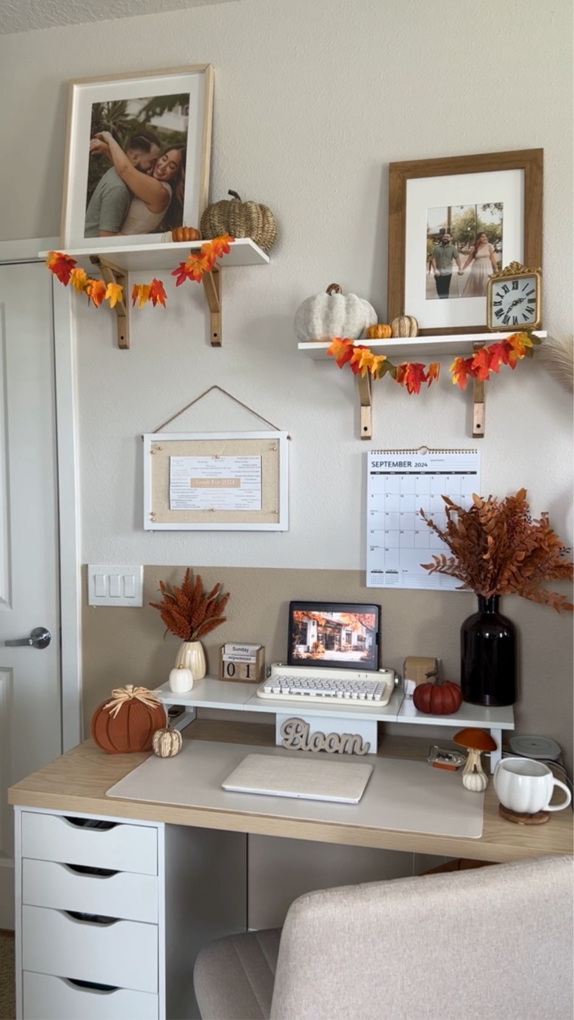  Home office fall decor inspo 🍂

#LTKFallSale #LTKSeasonal #LTKHome