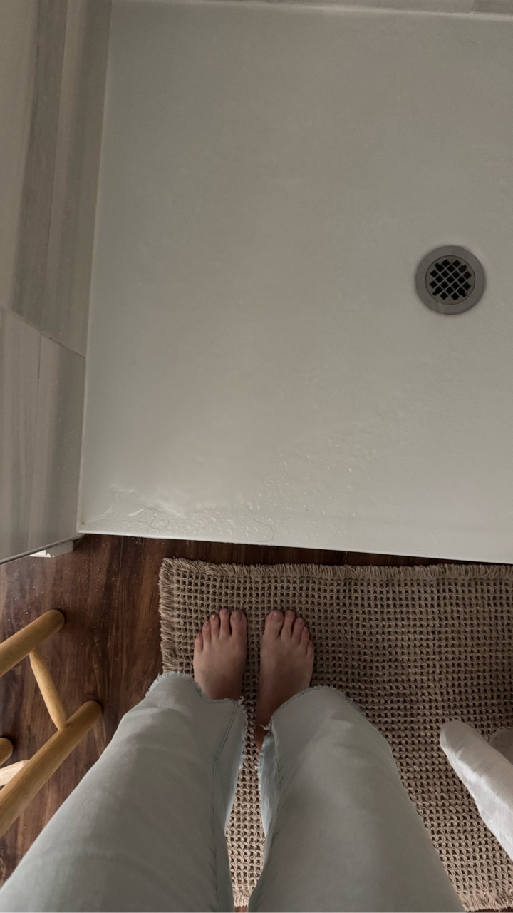 I haven’t had a haircut, or color, in 10 months. Between the cost and the time block needed, it just hasn’t been a priority. Thank you summer dance and hockey. Permanent stress feels real right now. But here’s the thing—I still believe this: 

Our homes (and our families) are better when we carve out even 10 minutes of me-time. Maybe it’s sipping coffee in a cozy corner, lighting a fall candle, or flipping through a magazine before the next load of laundry. It doesn’t have to be big to make a difference.

I found these shower steamers to deliver instant calm—in under 10 minutes. (And a 15 pack is around $25.) It’s a de-stress routine I can actually fit in, and today it made a big difference. 🫶🏻 


#LTKHome #LTKActive #LTKFamily