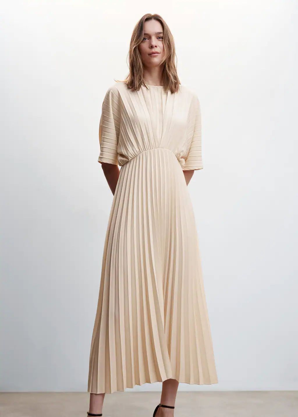 Pleated long dress | MANGO (US)