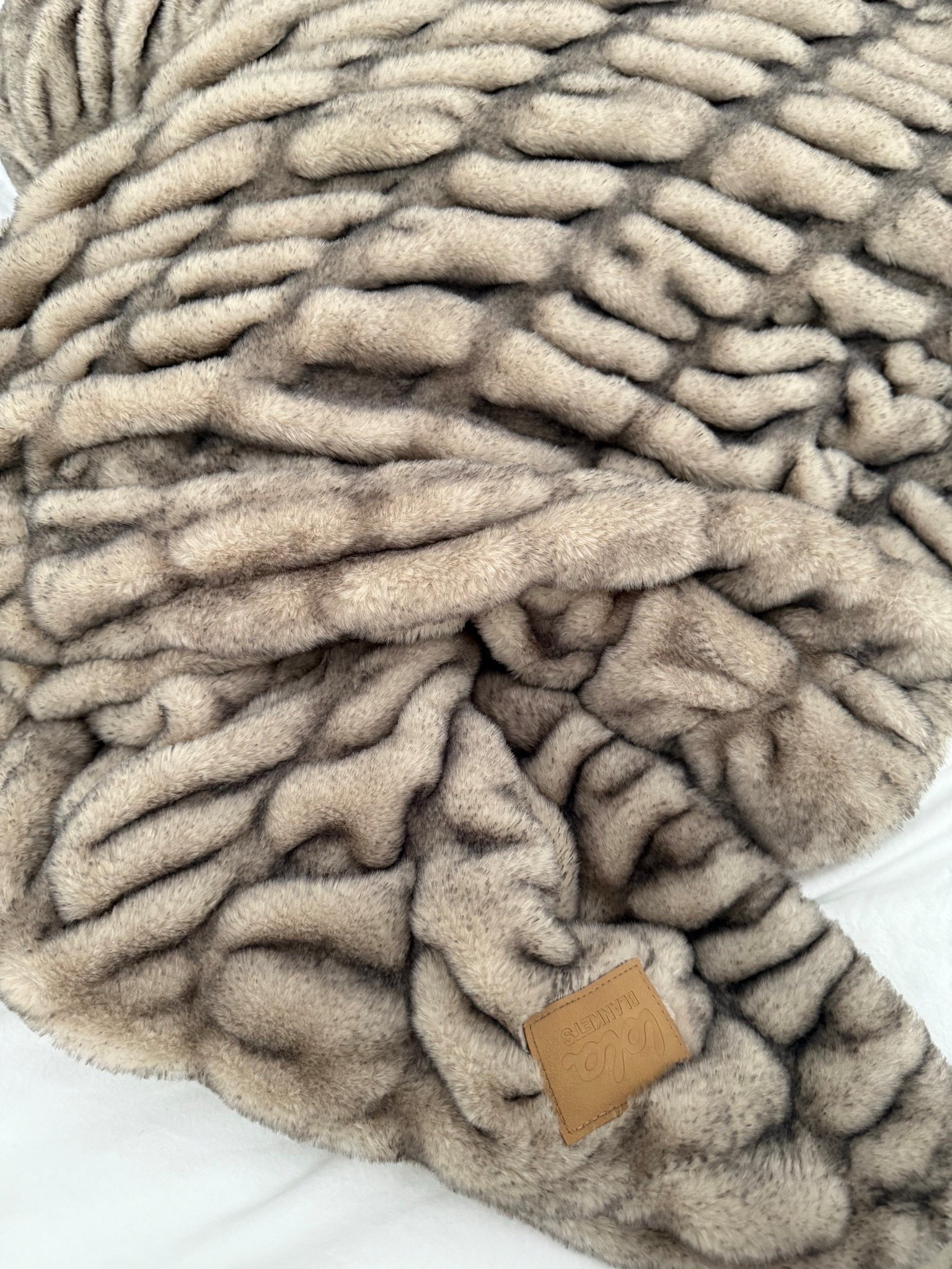 Obsessed with my Lola Blanket, now is the time to grab with their summer sale with the code AUG50 and save 50% off 🙌🏽

Makes the perfect gift too!

Luxe blanket, home decor, comfort, cozy vibes

#LTKmomlife #LTKHome #LTKselfcare