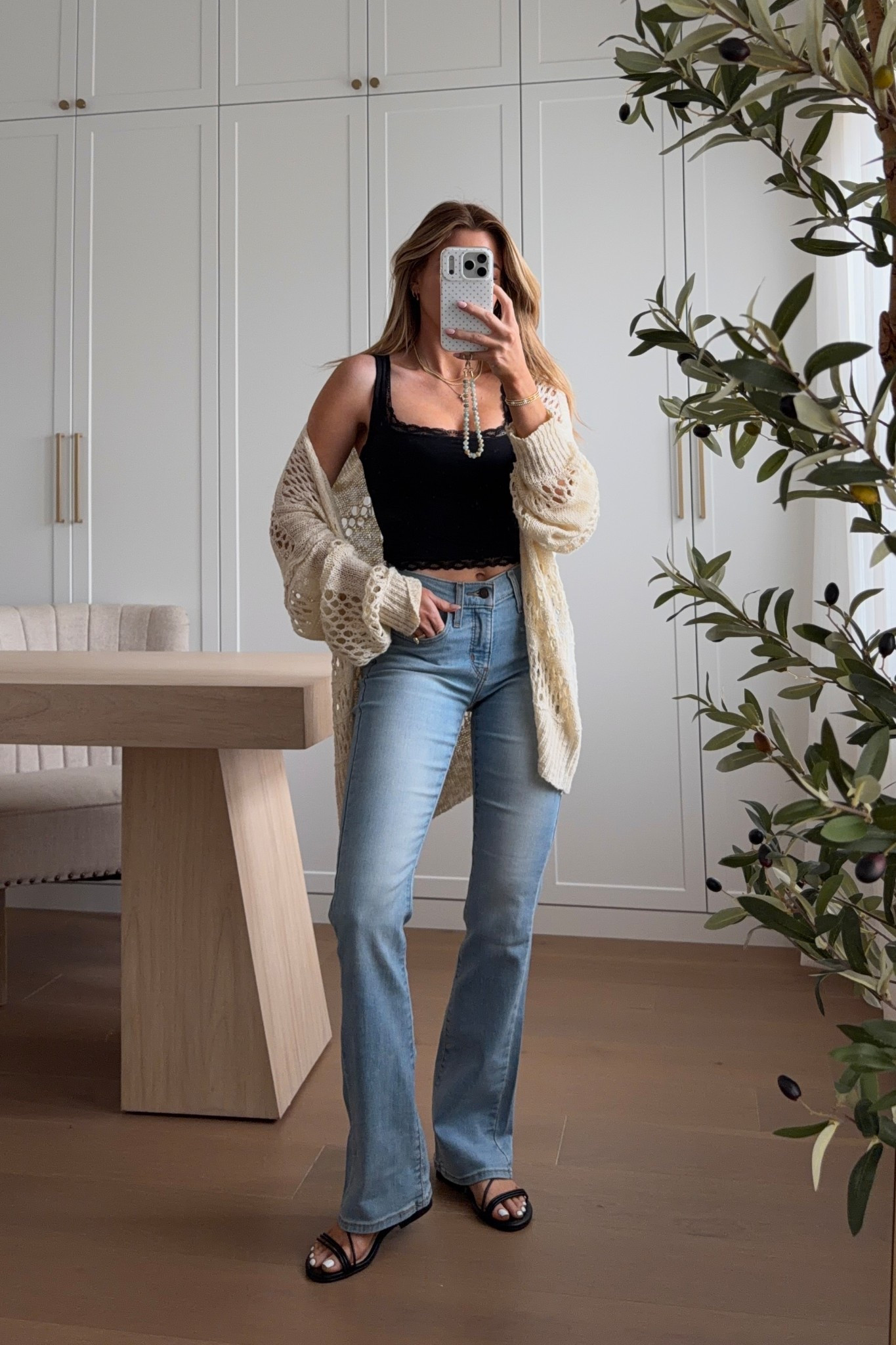 amazon outfit on sale! tank: xs // bootcut jeans: 25 (up and away stretch) // cardigan: small