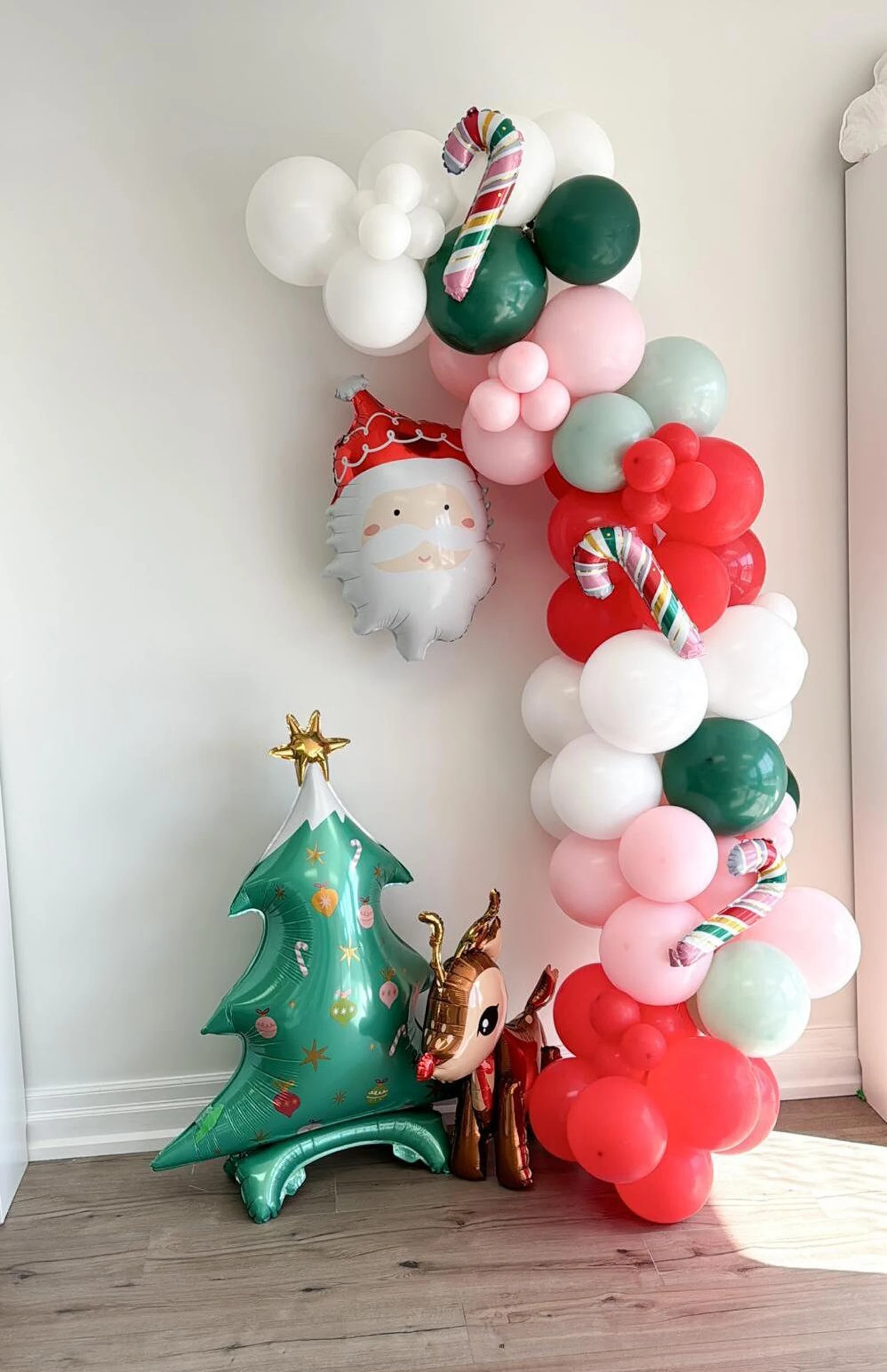Christmas Balloon Garland, Friendsmas, Winter Onederland, Christmas Birthday, Pink Christmas, Oh ... | Etsy (US)