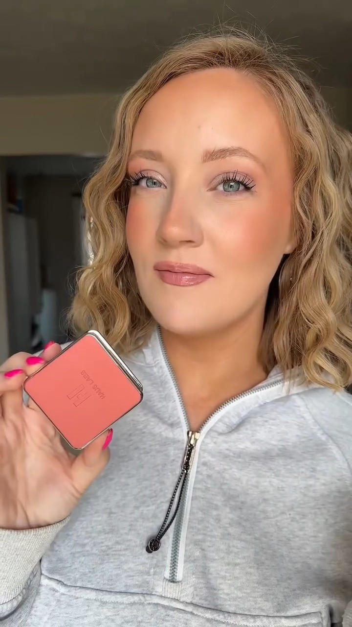 This formula is 10/10 🙌🏼 I definitely need another shade Labs #hauslabs #blush #powderblush #hauslabsblush #TikTokShopSpringGlowUp