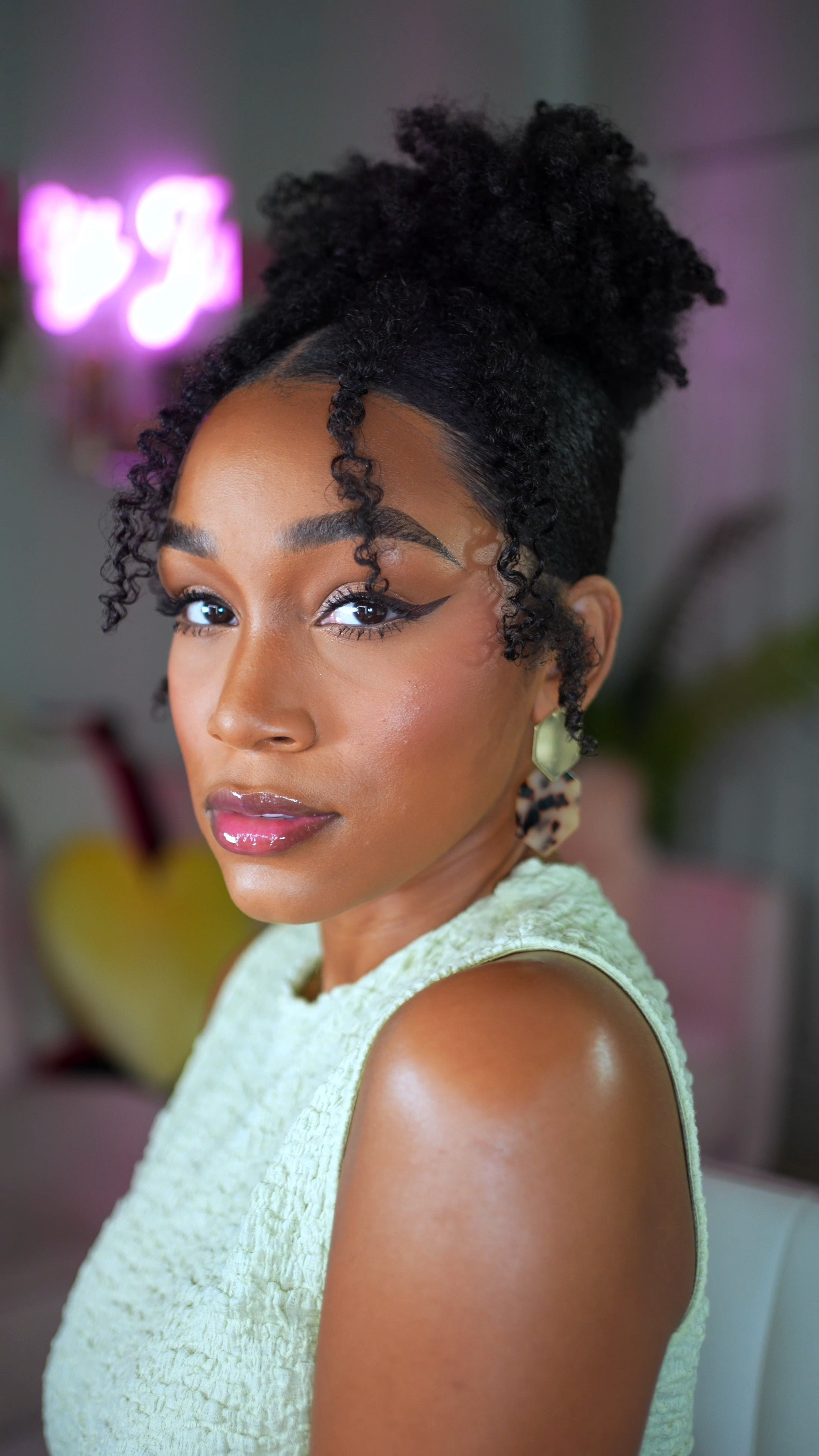 Turning my old wash & go to an elegant up-do ✨

Who said textured hair can’t be classy?! 

This is such an easy style to do even if you have high density type 4 natural hair like me. It dresses up any look!!

The claw clip for an added bonus! I need to get more colors 😍 #naturalhair #type4hair #updohairstyles

#LTKBeauty