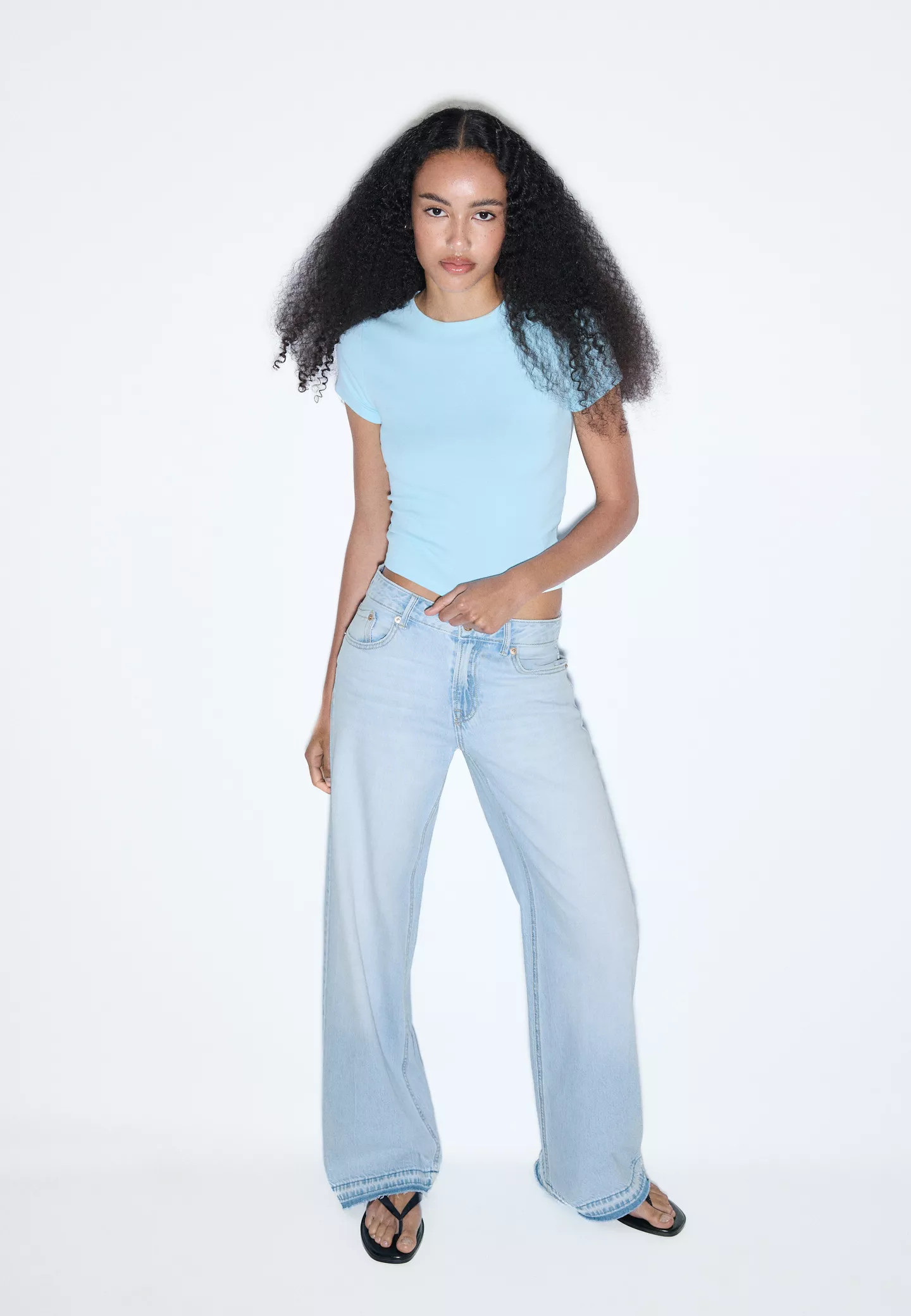 D91 Low wide-leg jeans - Women's Jeans | Stradivarius United Kingdom | Stradivarius (UK)