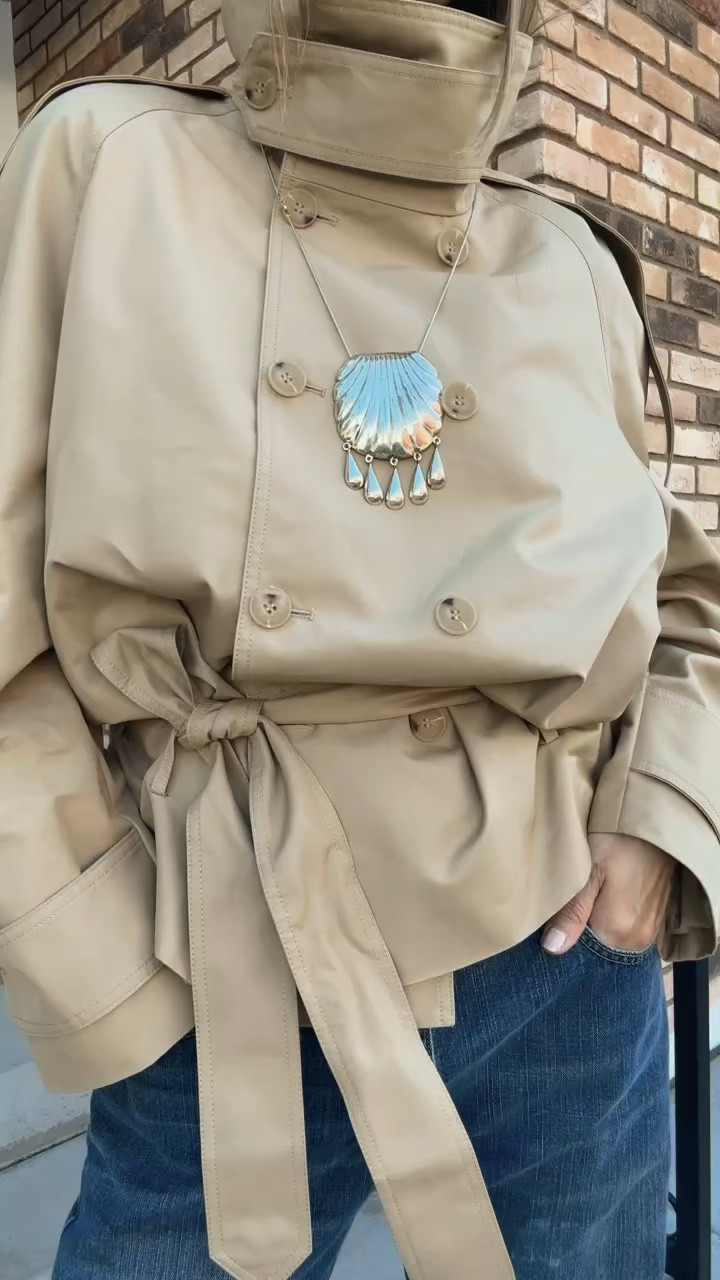 Not-so-basic basics 
Zara trench coat wearing a size medium fits oversized 
#LTKootd #LTKdayinmylife #LTKgrwm

#LTKgrwm #LTKootd #LTKWorkwear