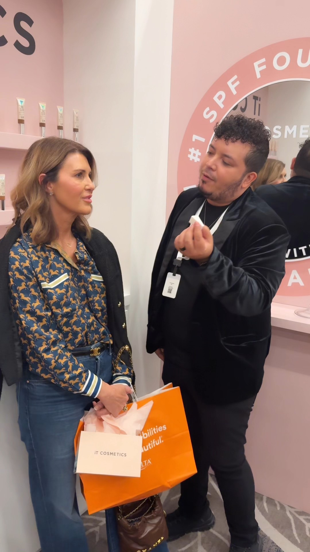 What I wore last day LTK Con
Maeve horse shirt size small
mother jeans size 27
Target shoes 
Amazon blazer 

#LTKStyleTip #LTKOver40 #LTKCon