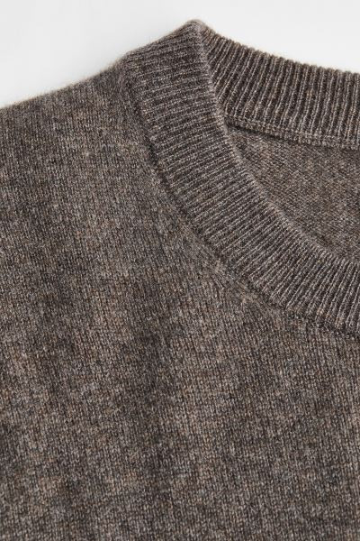 Cashmere jumper | H&M (UK, MY, IN, SG, PH, TW, HK)