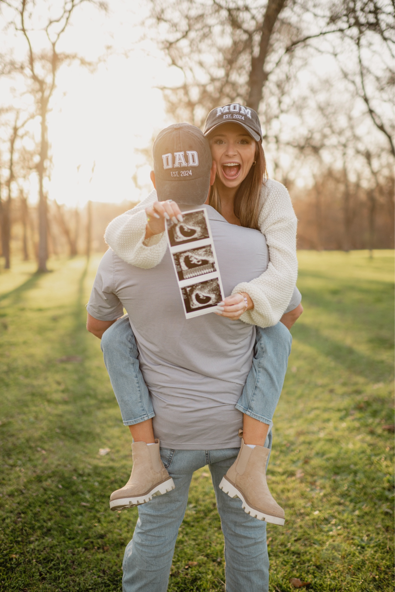 Pregnancy Announcement Photoshoot Idea! These Mom + Dad baseball hats are SO CUTE & perfect for your soon-to-be parents!

#LTKBump #LTKBaby #LTKFamily