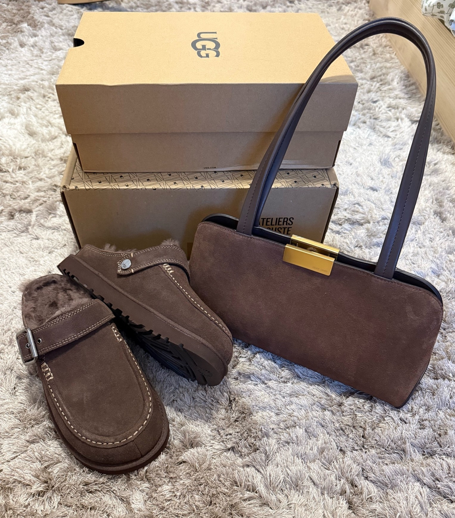 CHOCOLATE BROEN SUEDE FOR AUTUMN🐻 Ugg EVELINA mules ateliers auguste shoulder bag hold hardware Parisian style

#LTKshoes #LTKbag #LTKautumn