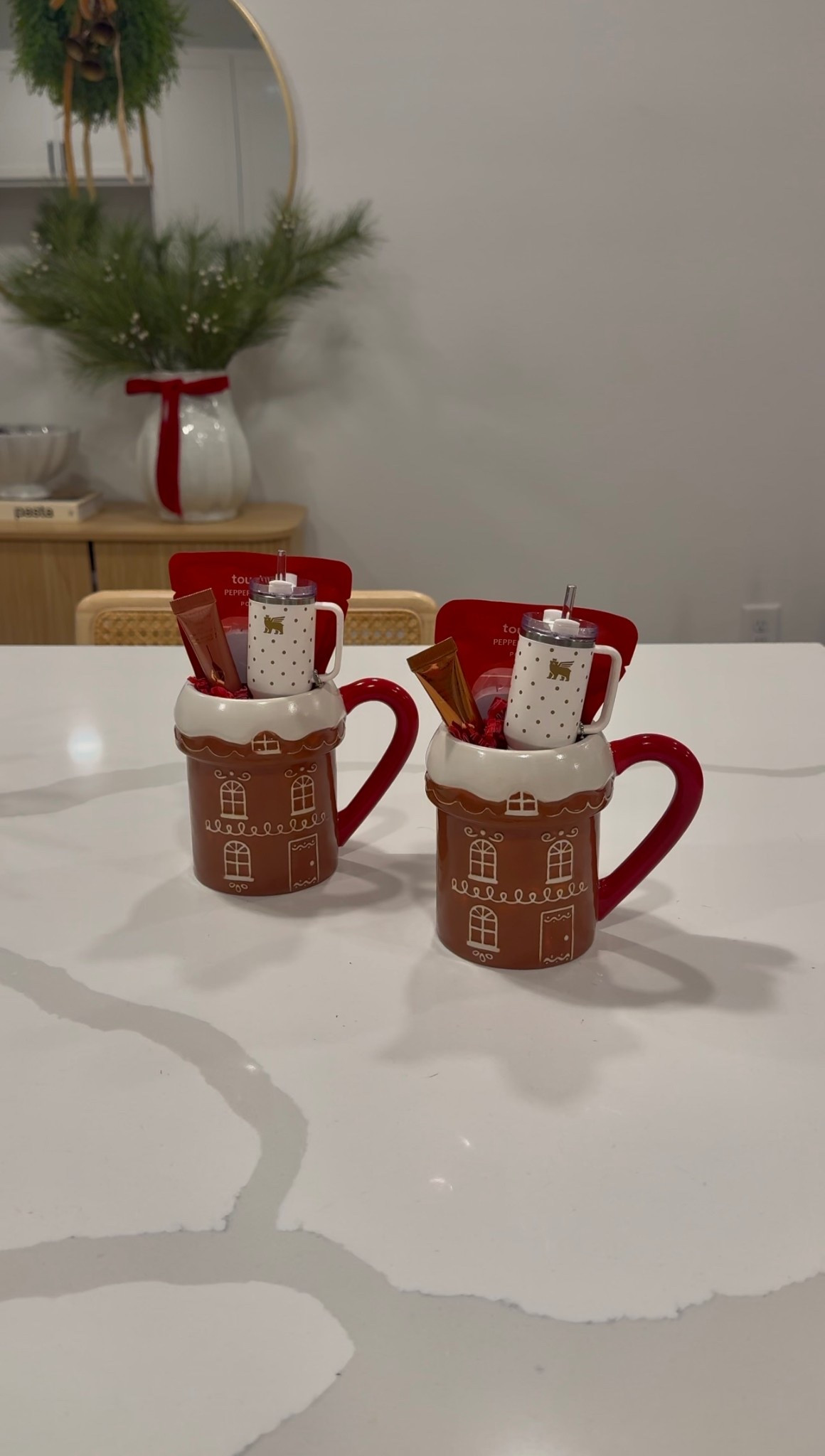 Make Gingerbread Mug Brr Baskets with me 🤎

#LTKHoliday #LTKSaleAlert #LTKGiftGuide