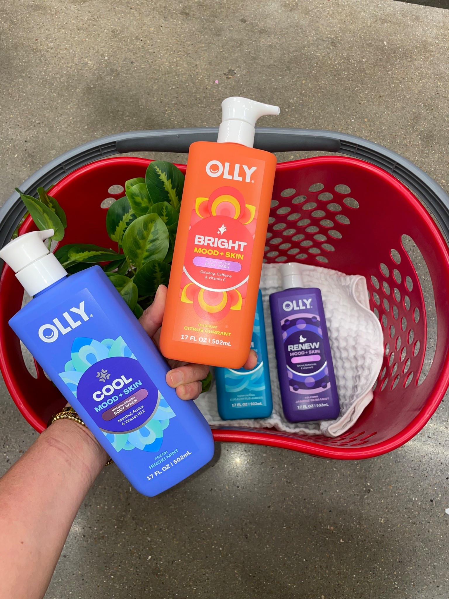 OLLY Vitamin Infused Body Wash is available @target so I and had to try it. #OLLYPartner Designed to shift your vibe, OLLY Body Wash is the shower upgrade you didn’t know you needed. 🫧 These new body washes smell clean, not overpowering, and the Renew one has been my go-to at night lately. Shop OLLY’s new line at Target, now through 🔗 in bio, or comment OLLY for a direct 🔗 

#LTKBeauty #LTKselfcare #LTKmorningroutine