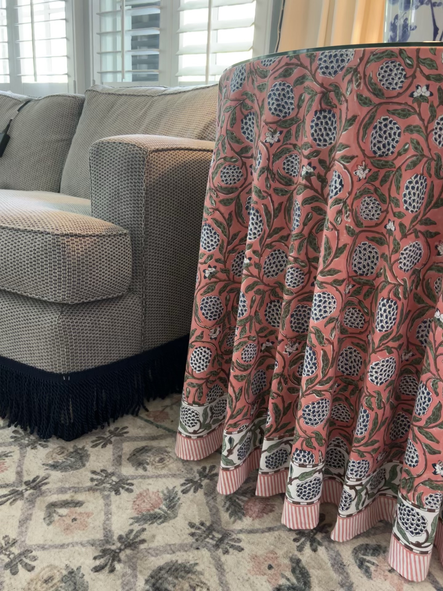 This room is so far from being complete and it’s basically a jumbling mix of everything I found on Facebook marketplace and my mom‘s over the years not to mention her hand down Sofa. But here’s the links because I’m trying to make it work lol (chelcie)