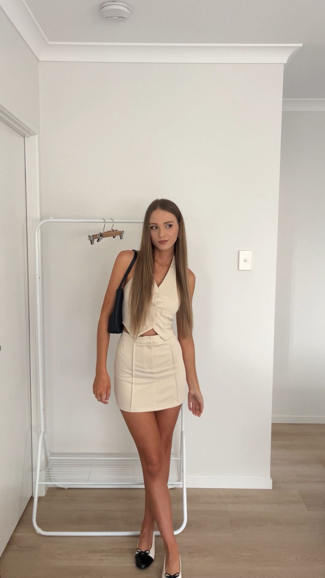 Old money outfit inspo day 1/5 🖤🍸🦢🫧
•
•
2 piece set: https://thecommense.com/collections/matching-sets/products/button-front-halter-neck-backless-vest-blazer-with-skirt-set

#LTKautumn #LTKstyletip #LTKaustralia