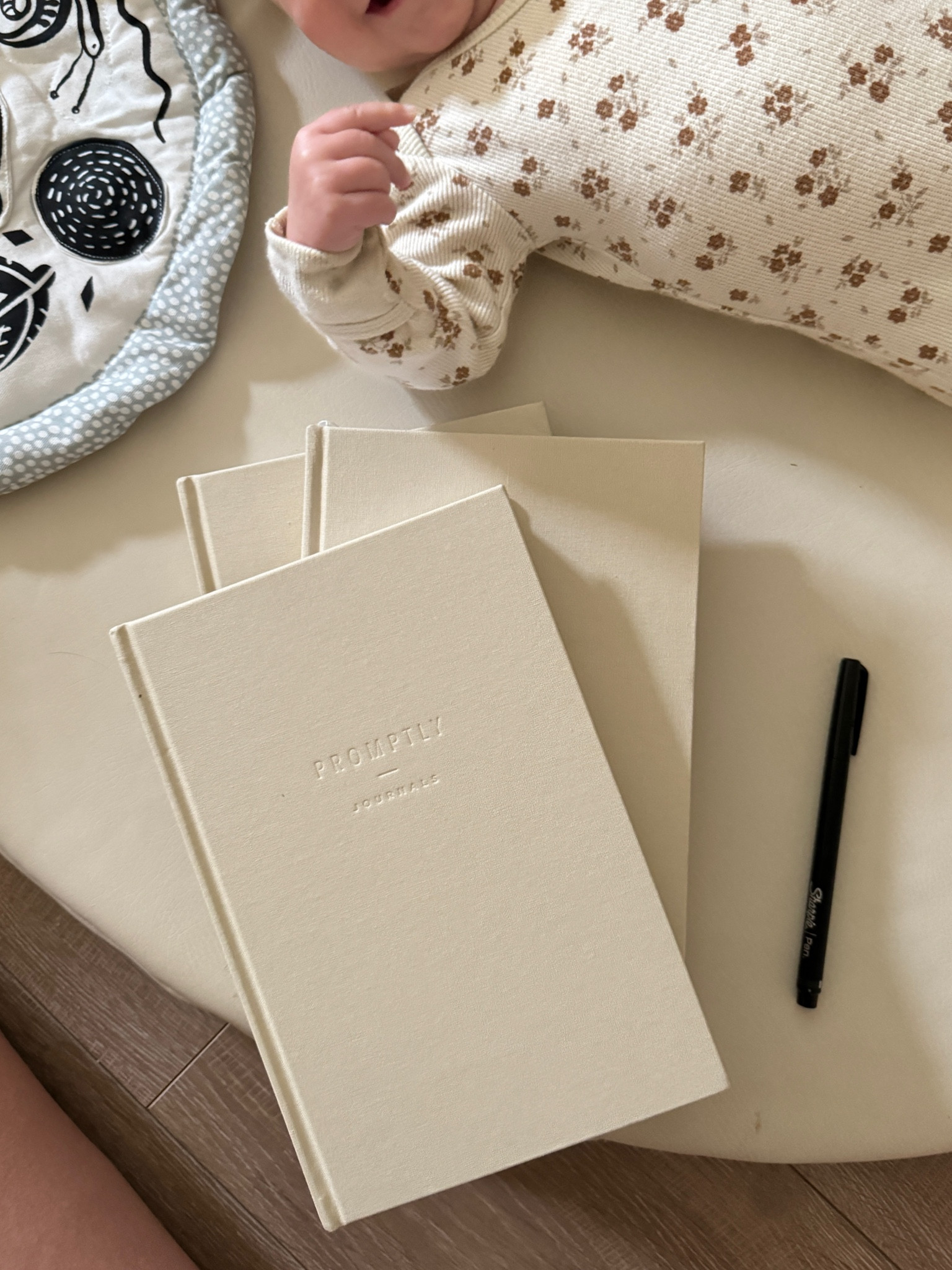 My favorite baby book I have for all of my children 📒

#LTKBaby #LTKFamily #LTKKids