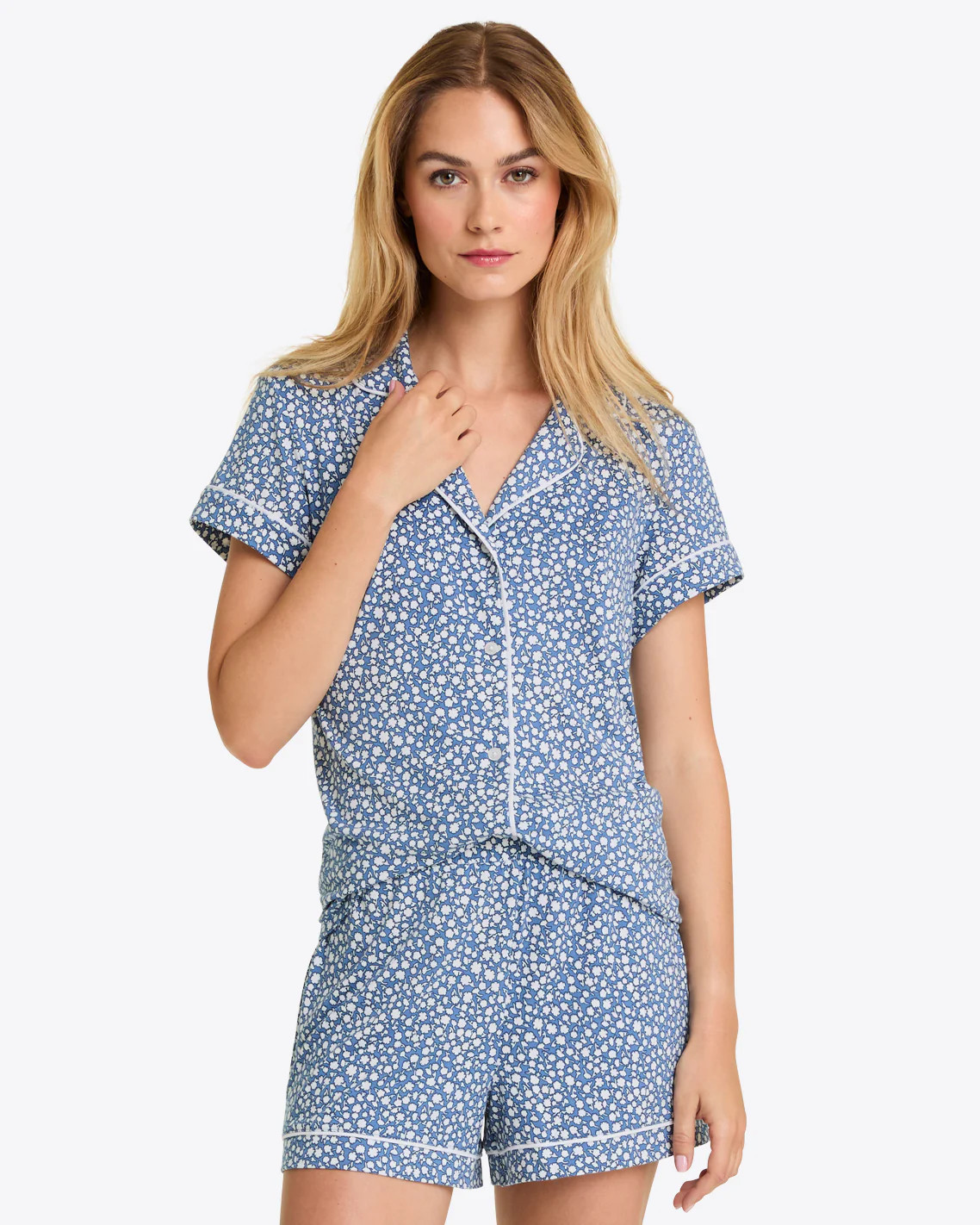 Sara Pajama Set in Popcorn Ditsy Floral | Draper James (US)