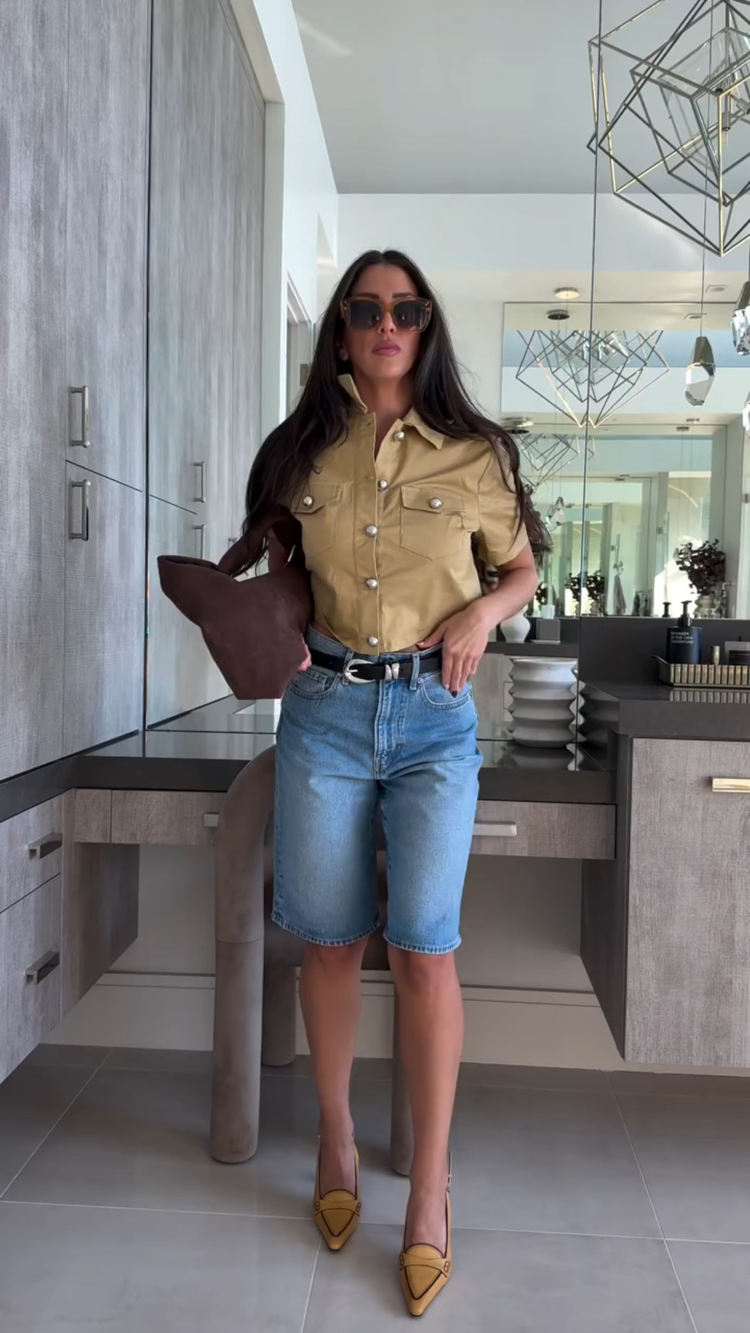 Happy Friday! Same top, different day. The denim shorts are on major sale! Also, @jeffreycampbell, make my shoe obsession stop! 

Link in bio… #style #reels #fyp #trendy 
Follow my LTK @rachdemirjian on the @shop.LTK —
https://liketk.it/5nJMn