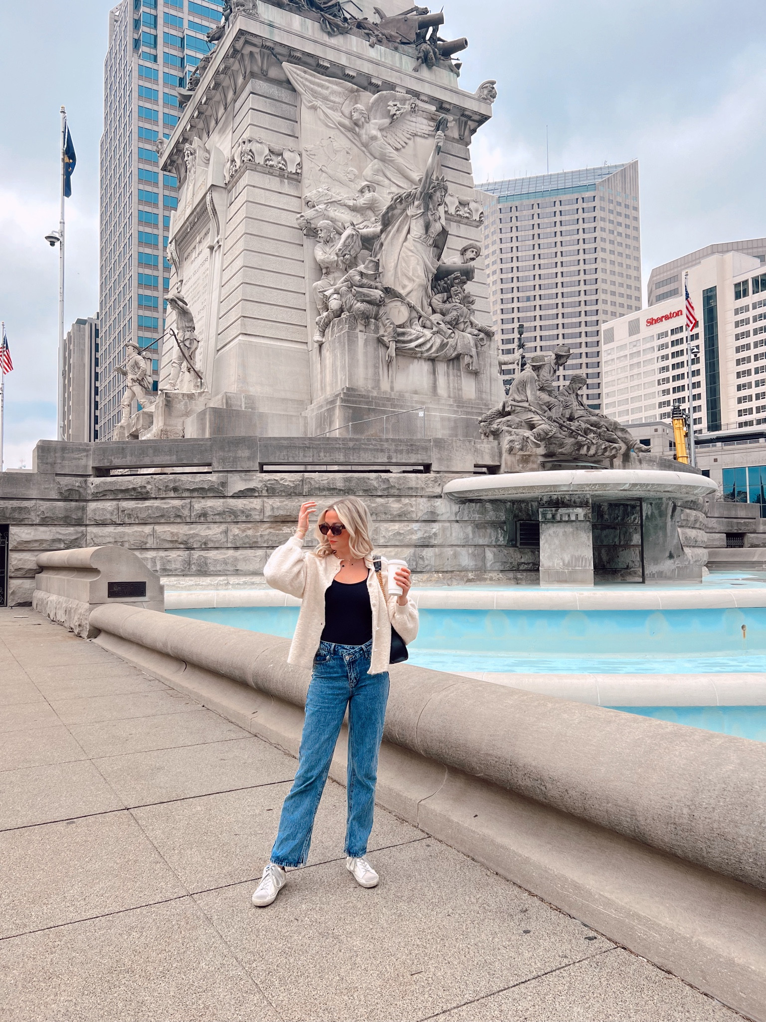 Exploring the city !!! 🚕🏙️🖤🫶🏼

#LTKfindsunder50 #LTKworkwear #LTKSpringSale