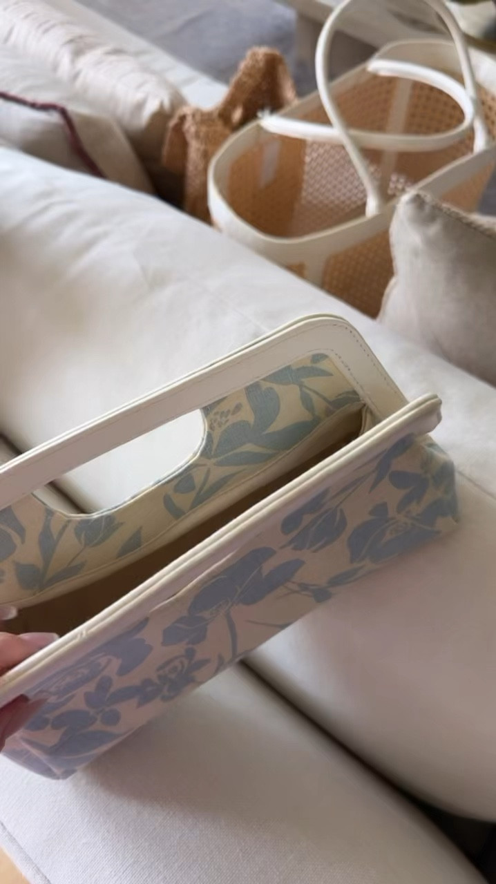 So cute for Mother’s Day or Easter!

#LTKItBag #LTKFindsUnder50 #LTKSpring