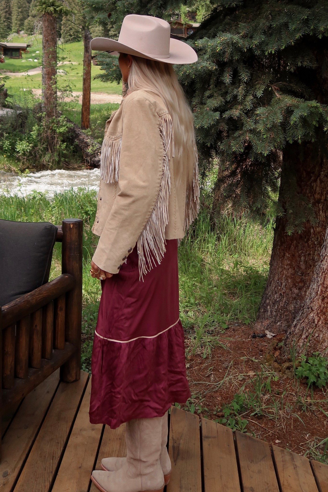 size 2 in skirt, size medium in suede fringe jacket. hat is similar option!

cowboy outfit 
montana outfit 
western fashion 
cowgirl chic 

#LTKFindsUnder50 #LTKSaleAlert #LTKShoeCrush