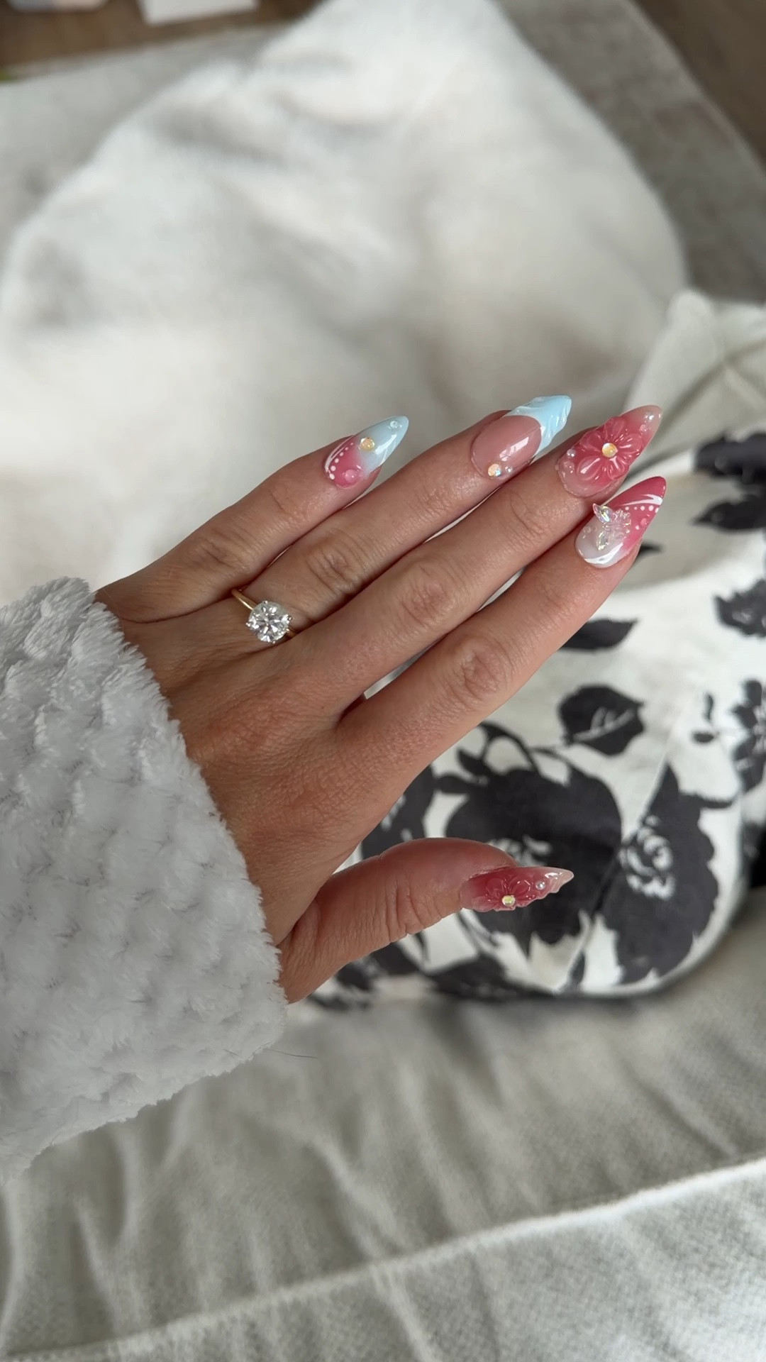 Luxury-looking handpainted press on nails for only $18 on Amazon 🤍 easiest way to look put together in minutes. Linked in my LTK. #LTKbeauty #LTKfinds #AmazonFinds #PressOnNails #NailFinds

#LTKTravel #LTKgrwm #LTKBeauty