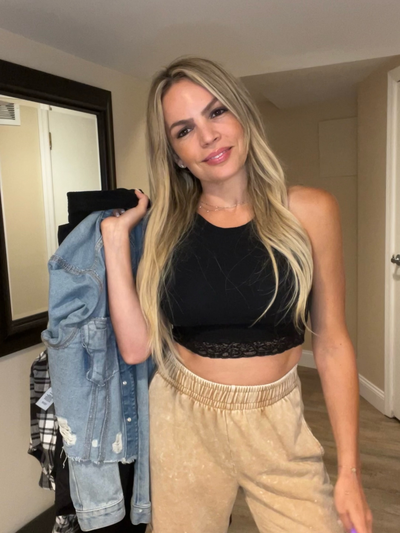 Target cargo sweatpants🖤
Comes in tan & black
Wearing XS

#LTKFind #LTKunder50 #LTKstyletip