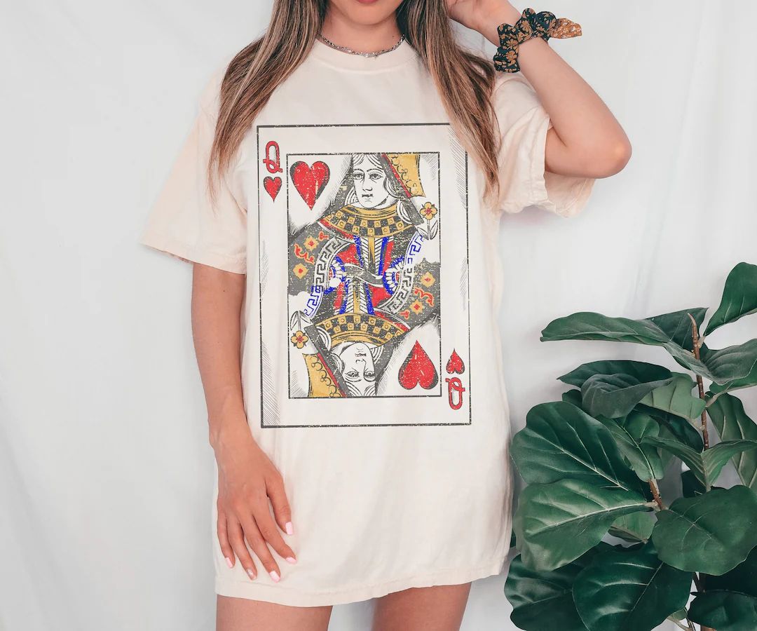 Queen of Hearts Graphic Tee Shirt, Oversized Tee, Comfort Colors Tee, Vintage Feminist Tee, Queen... | Etsy (US)