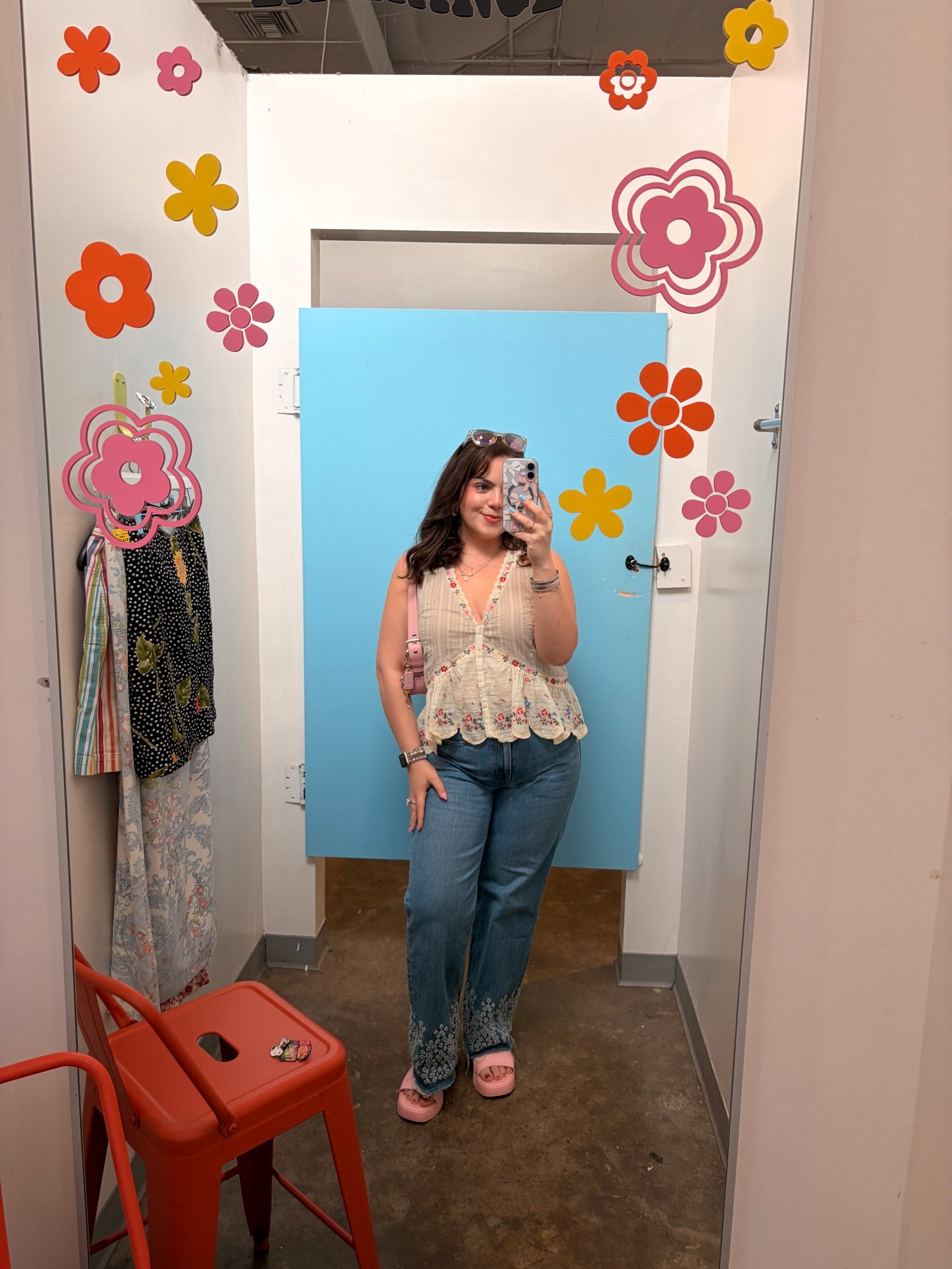 my thrifting outfit🤭 my favorite free people tank and @abercrombie jeans!

#LTKdayinmylife #LTKPetite #LTKootd