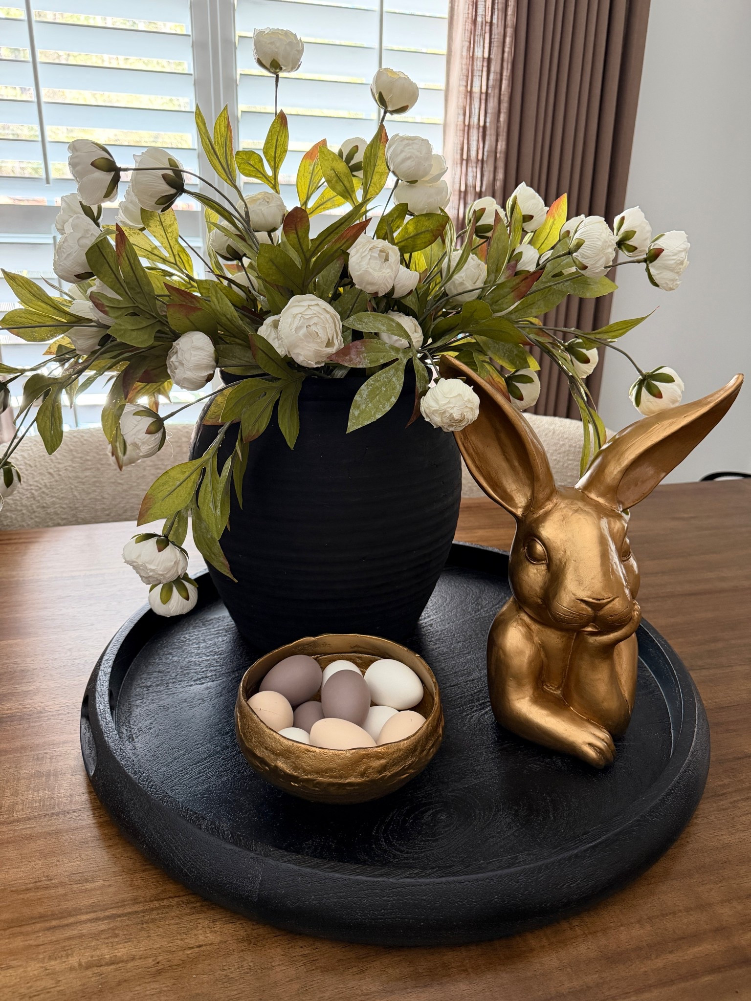 Spring is such a refreshing time of year! Pretty florals, bunnies and these neutral eggs in this stunning bowl was just the look I wanted for my kitchen dining table! 
