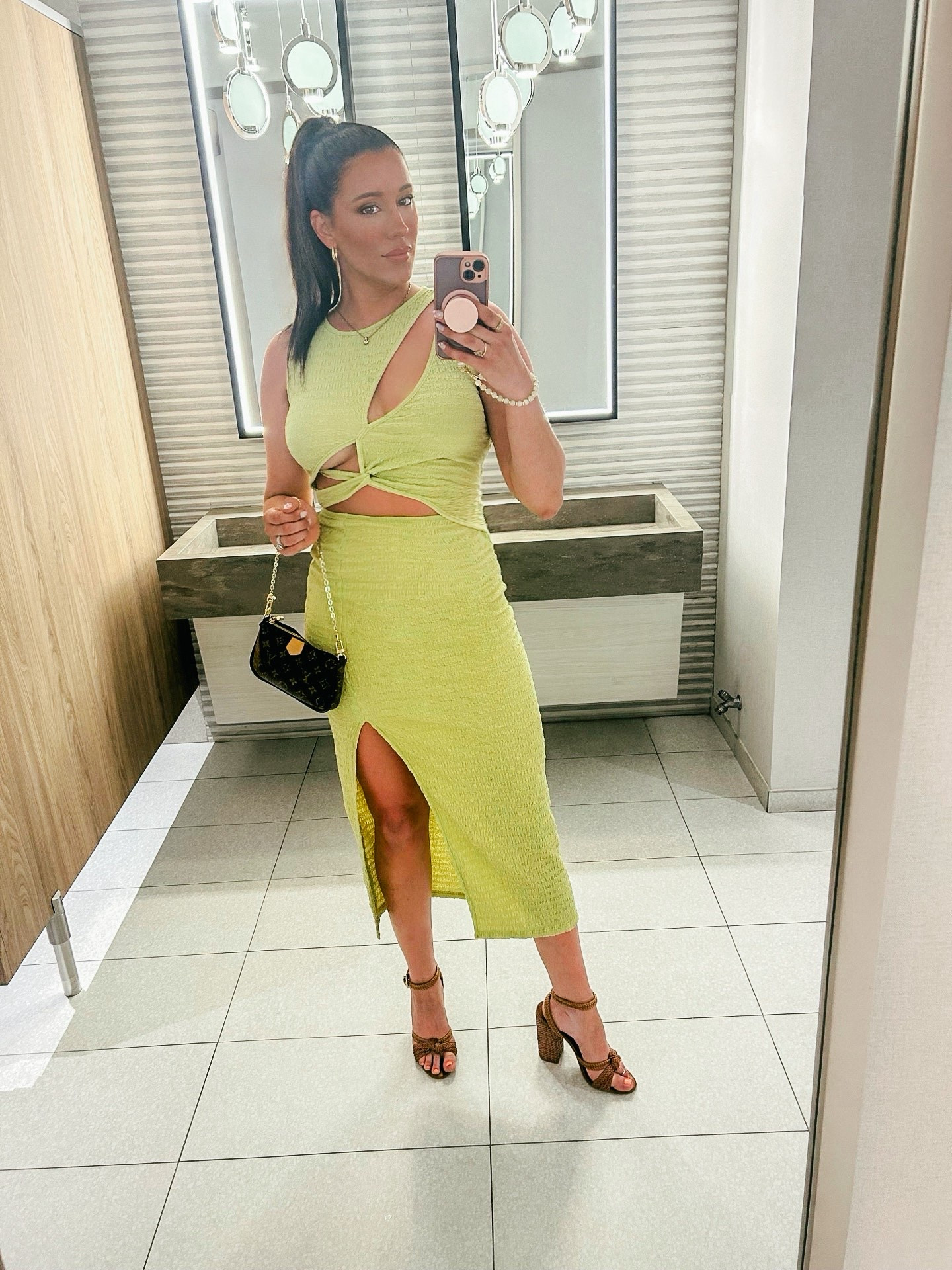 Like Green Dress 🌴💚

#LTKStyleTip #LTKFindsUnder50 #LTKTravel