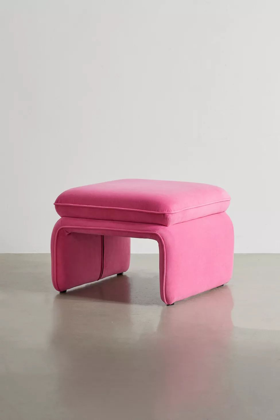 Floria Velvet Ottoman | Urban Outfitters (US and RoW)