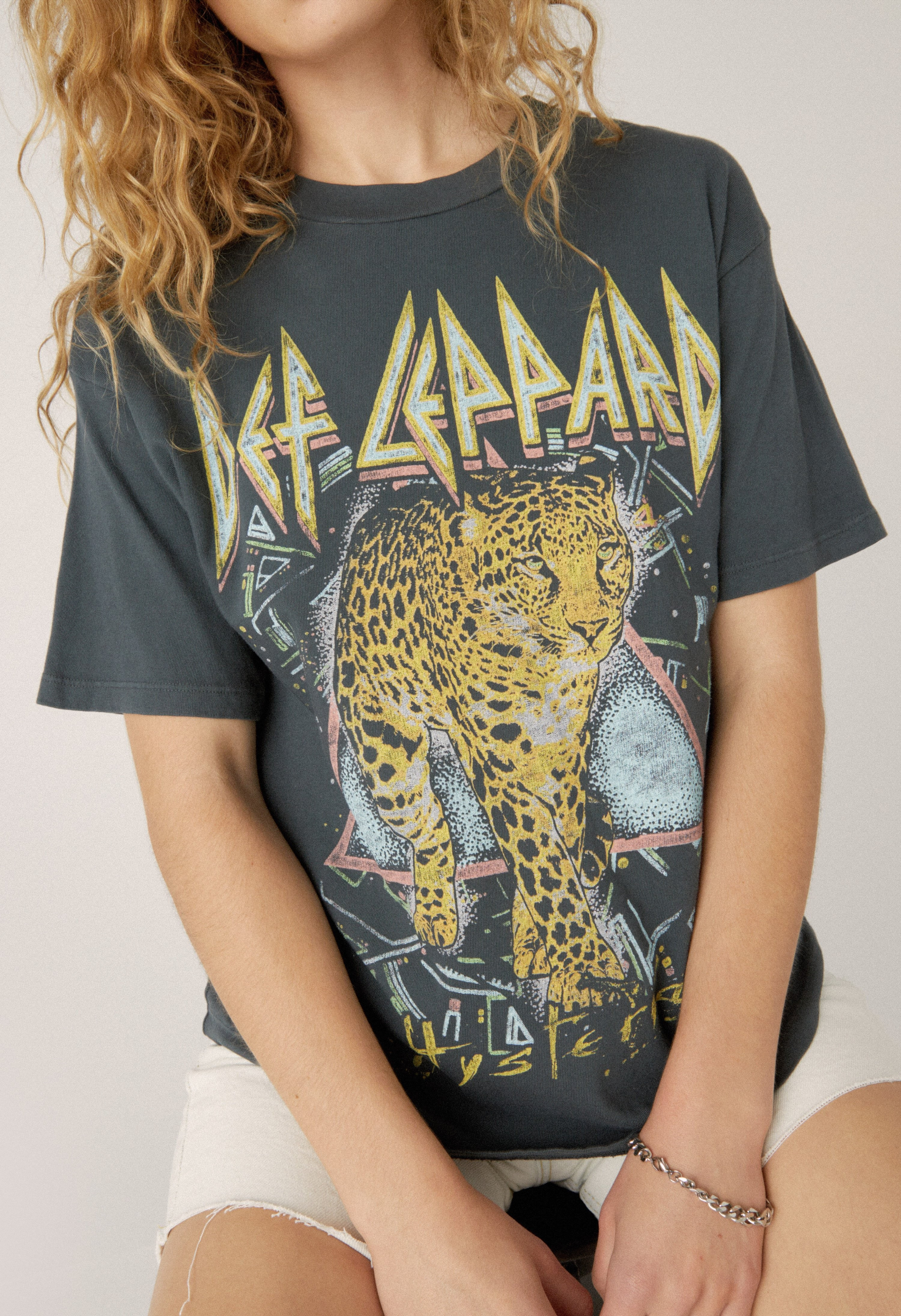 Def leppard hysteria tour weekend tee | Daydreamer
